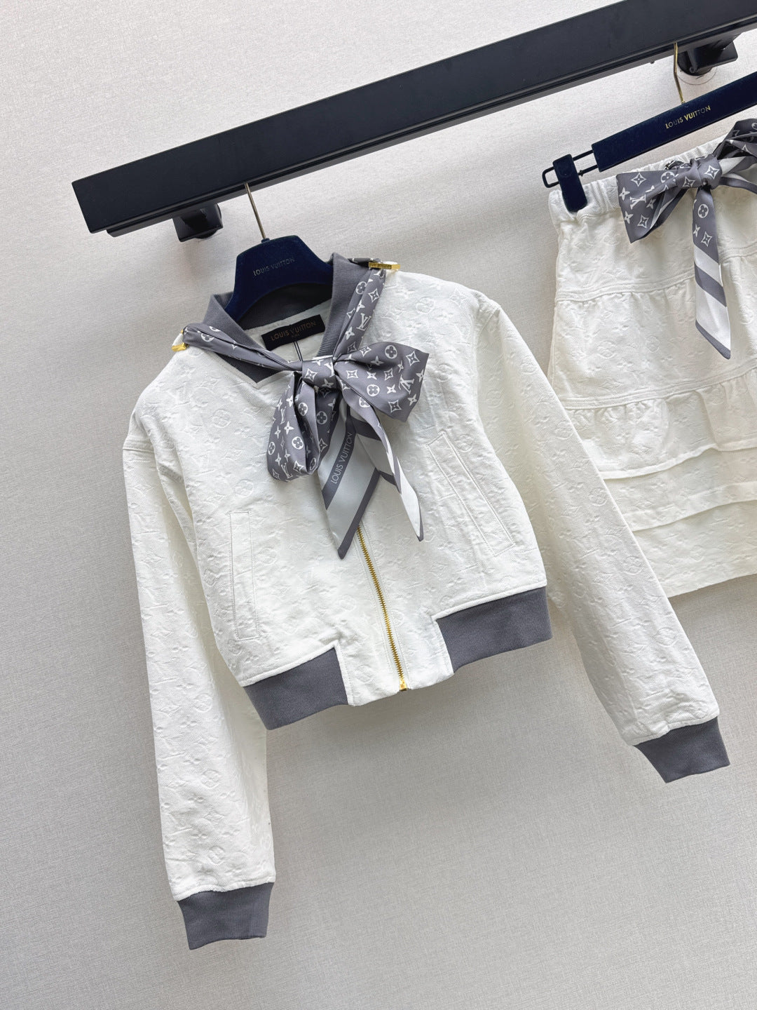 Louis 25fw scarf jacket