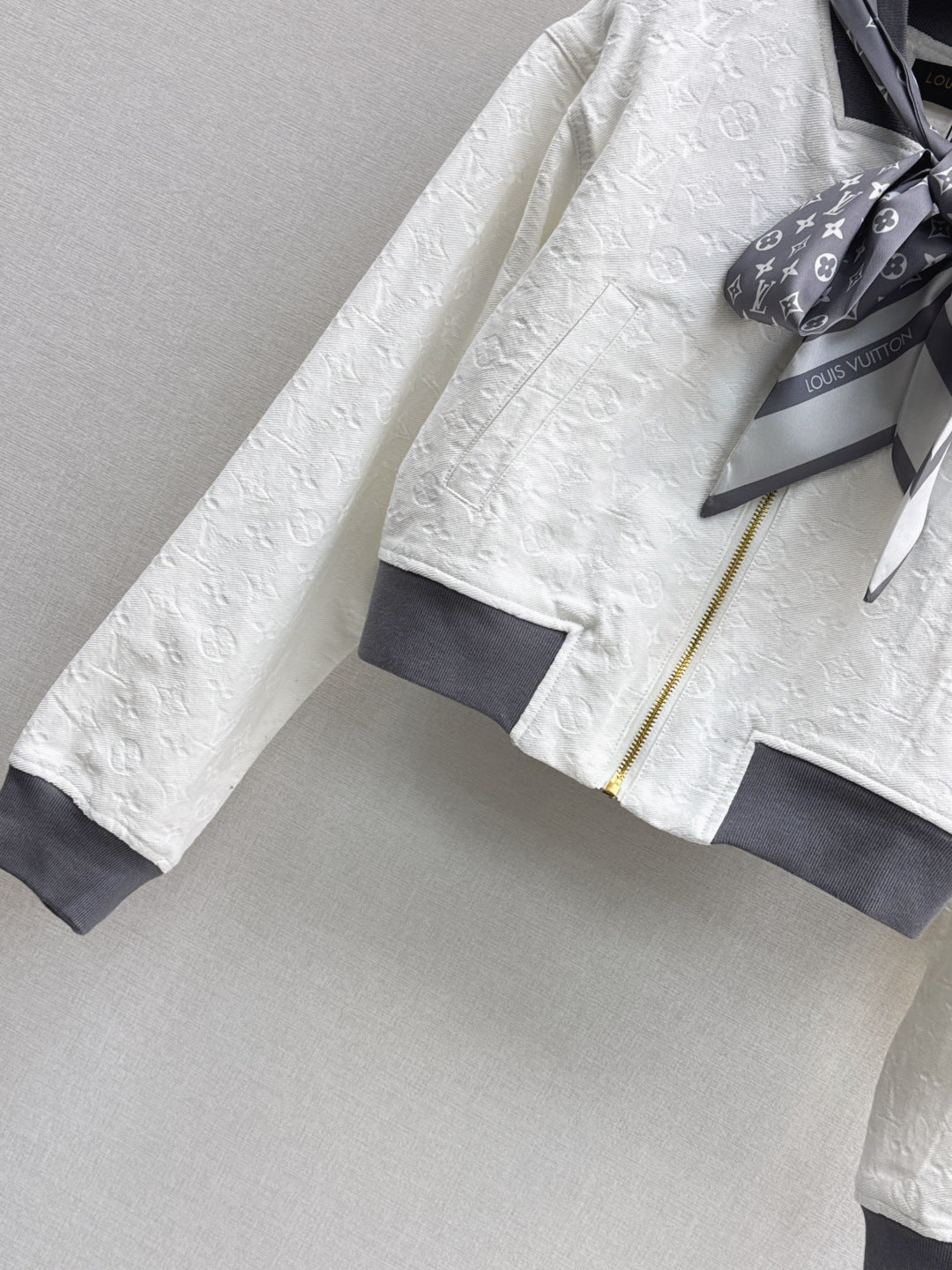 Louis 25fw scarf jacket
