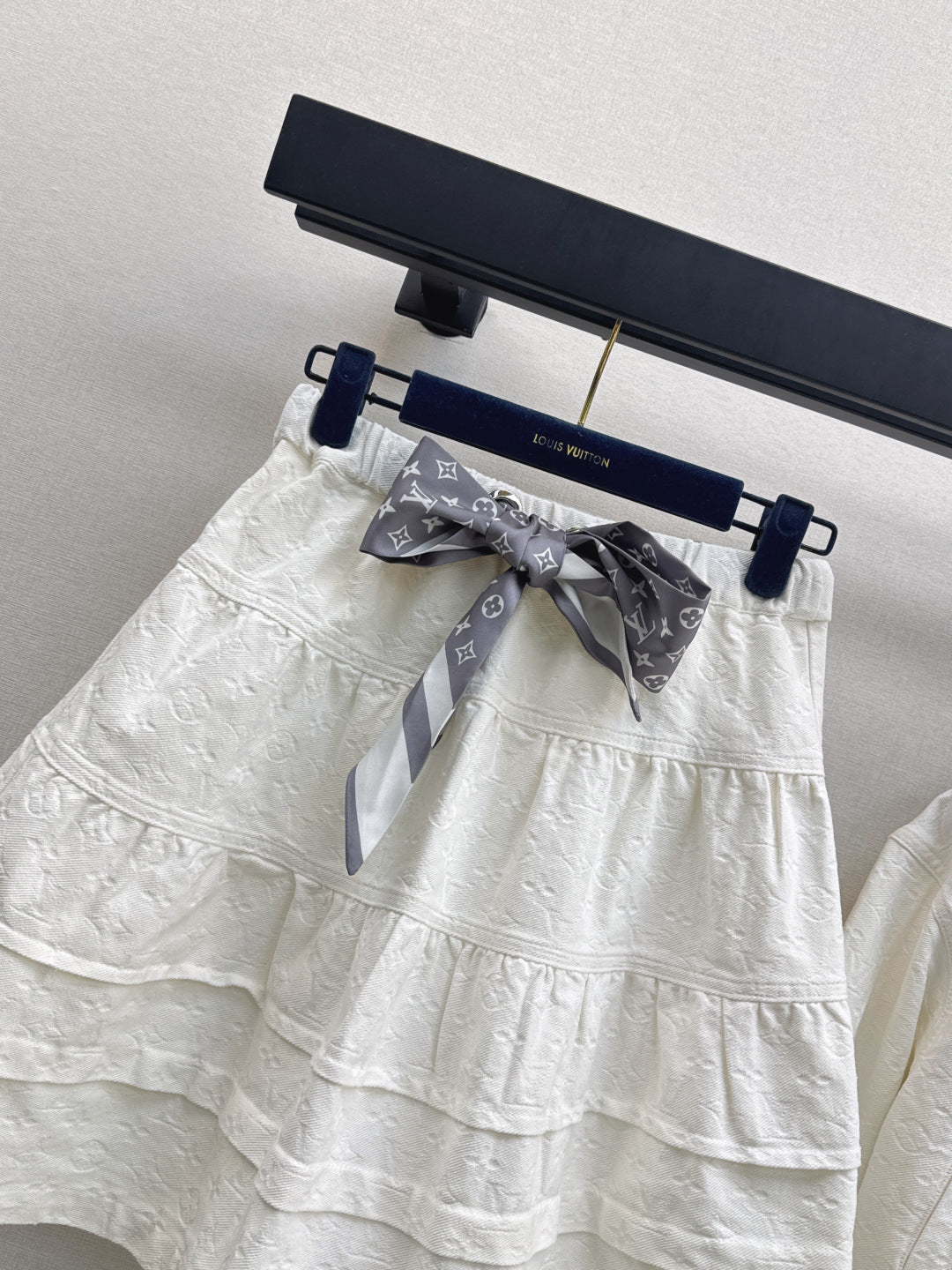 Louis 25fw scarf skirt