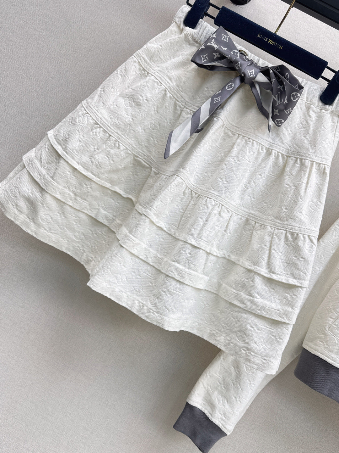 Louis 25fw scarf skirt