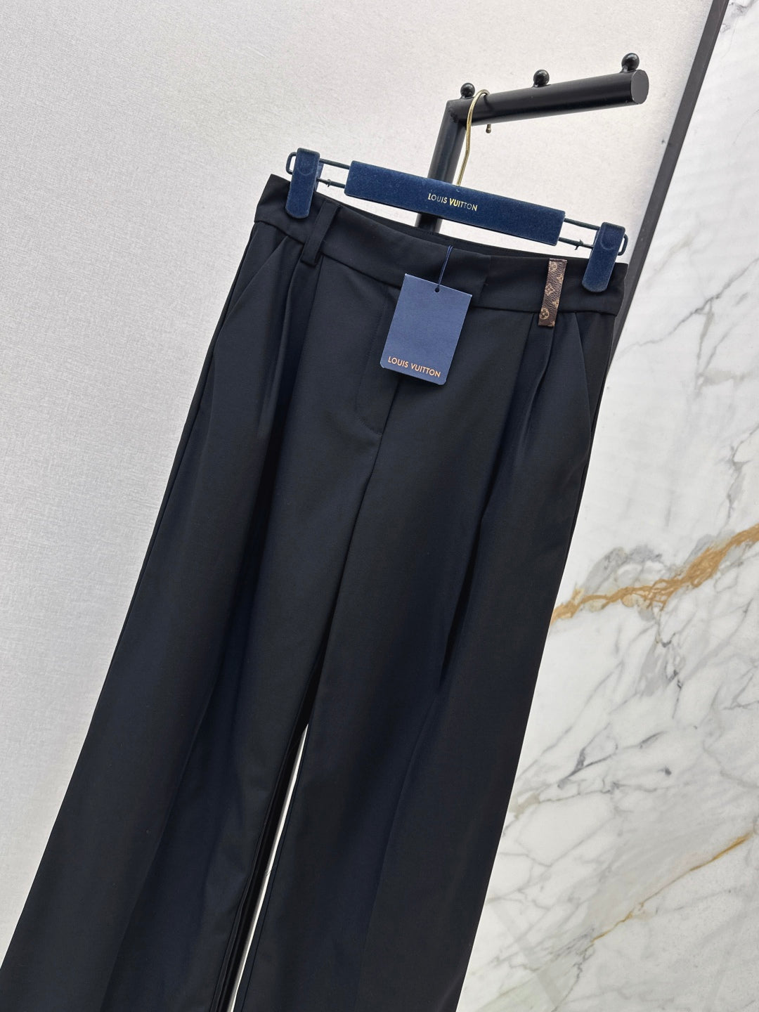 Louis 25fw pants
