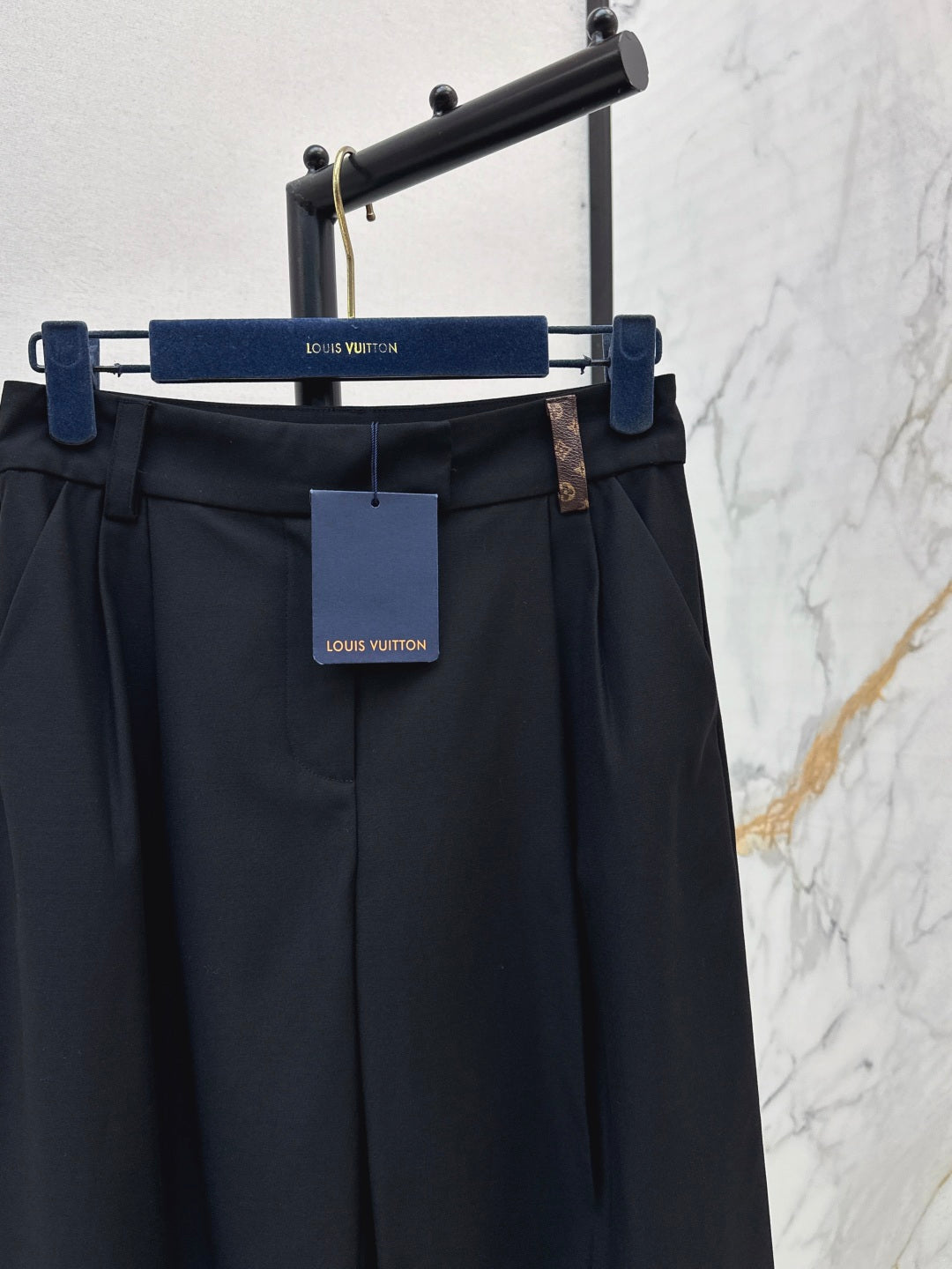 Louis 25fw pants