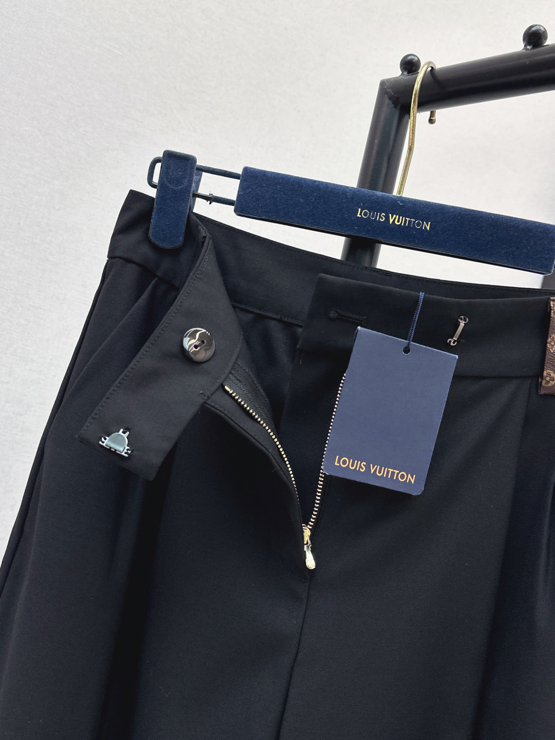 Louis 25fw pants