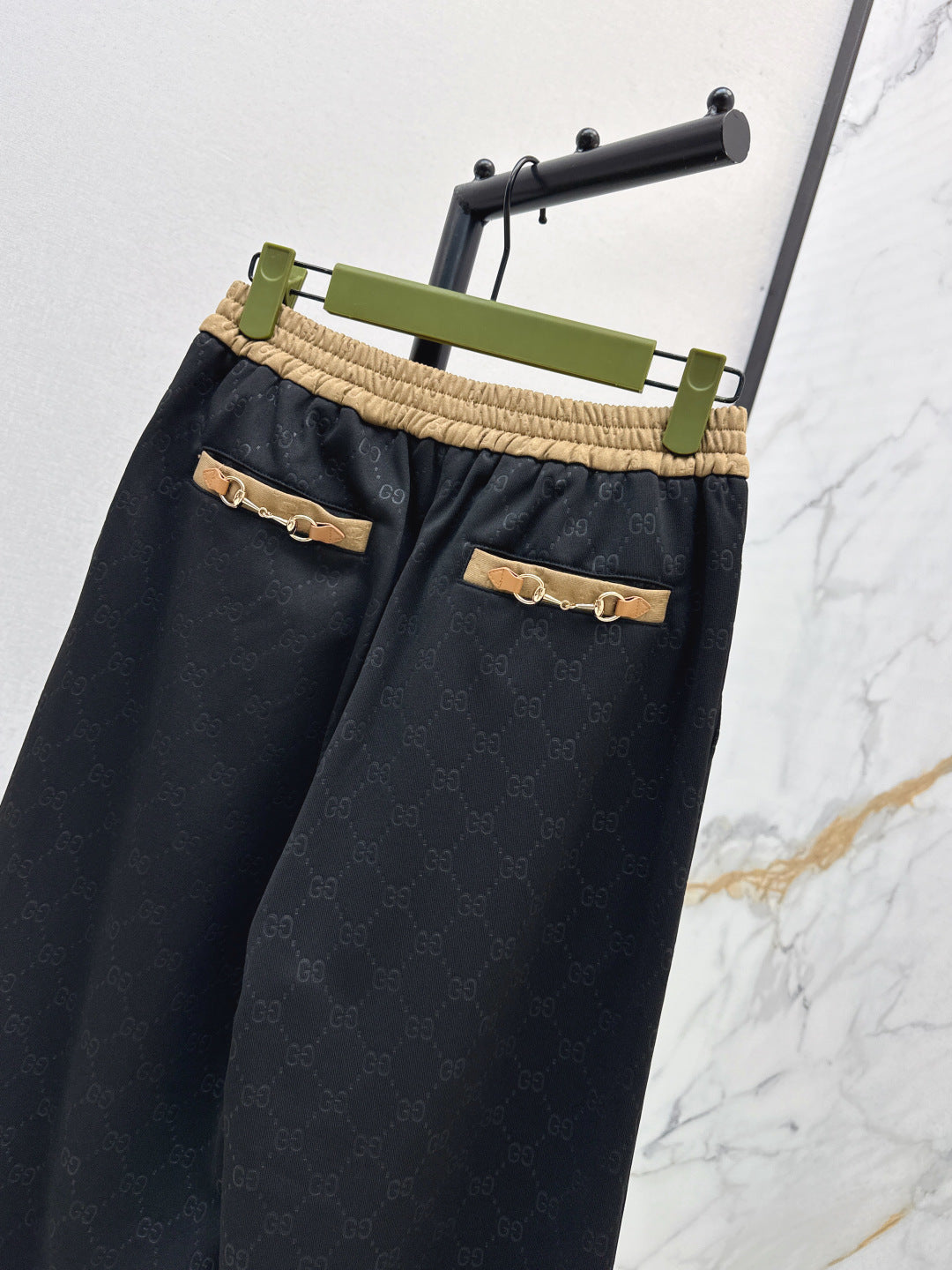 Guc 25fw jacquard pants