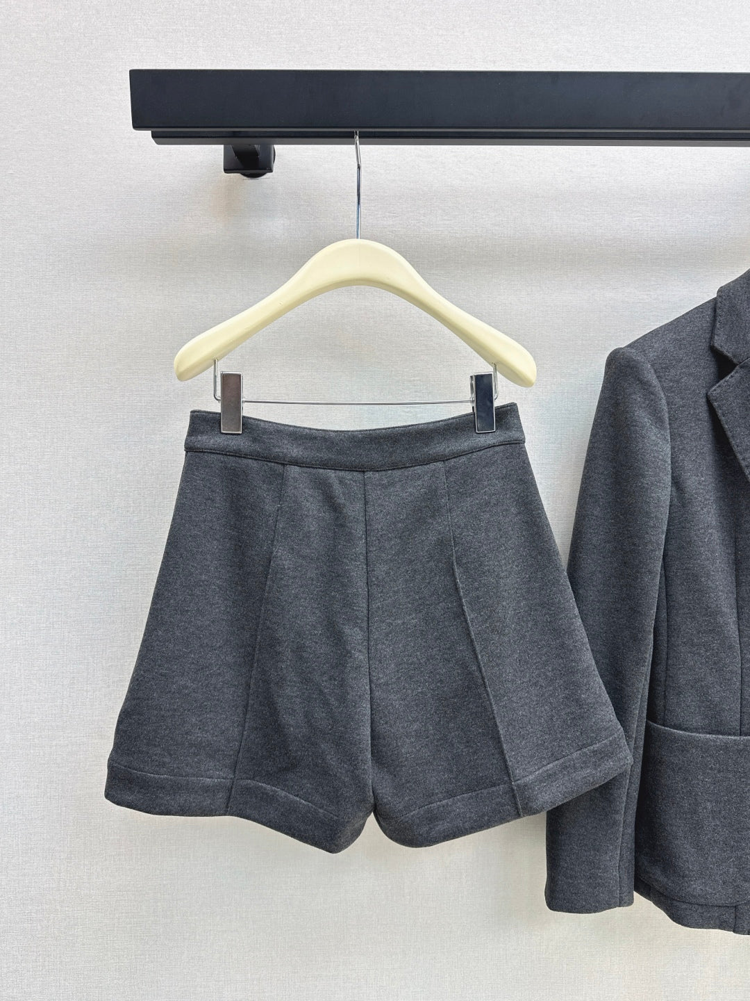 Brun 25fw short