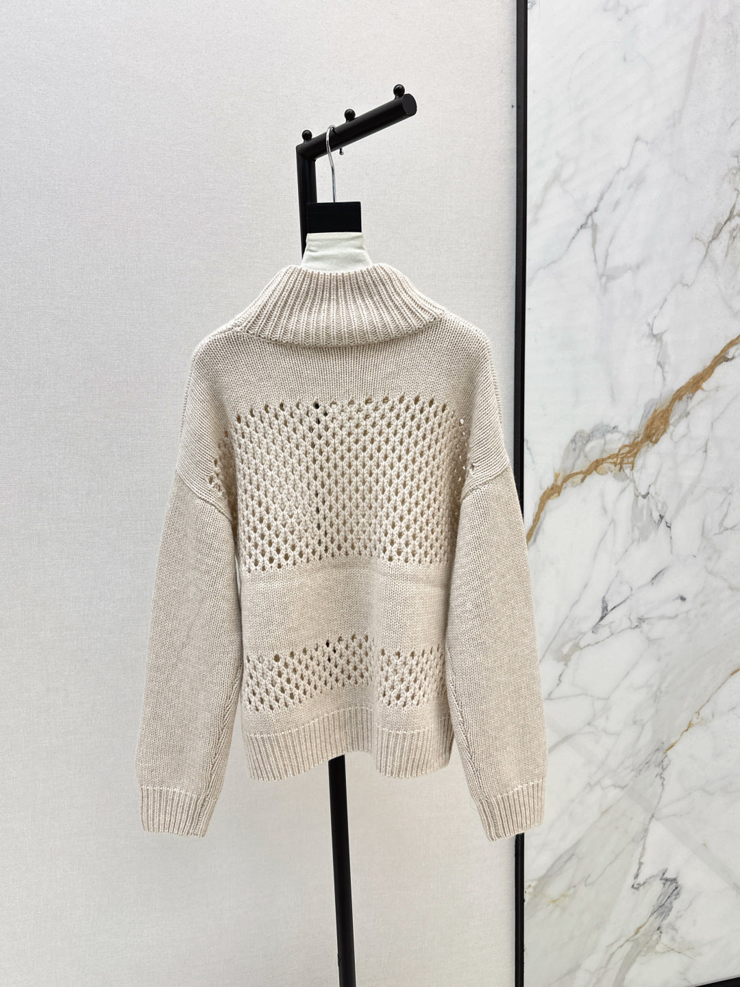 Brune 25fw cashmere sweater