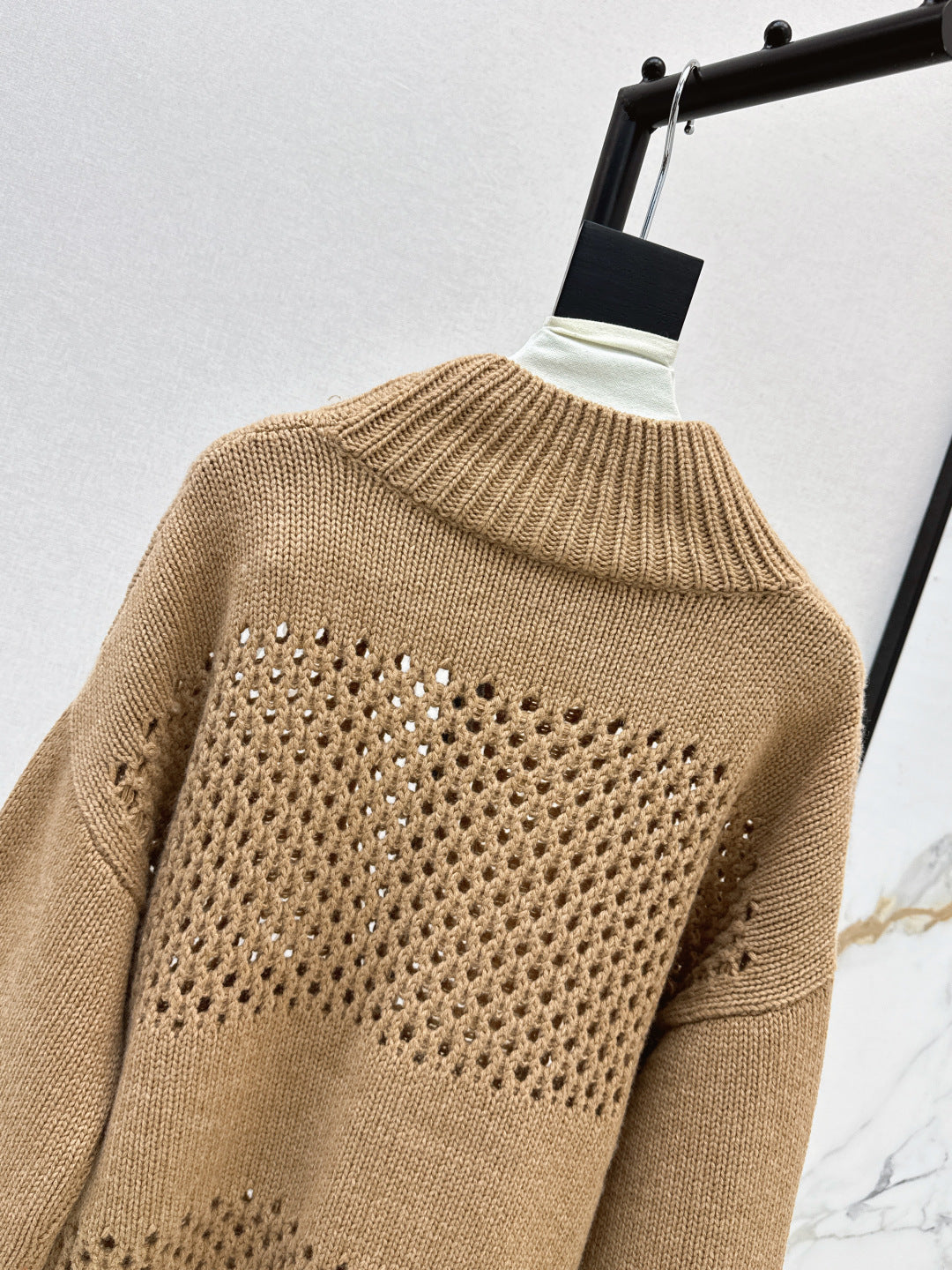 Brune 25fw cashmere sweater