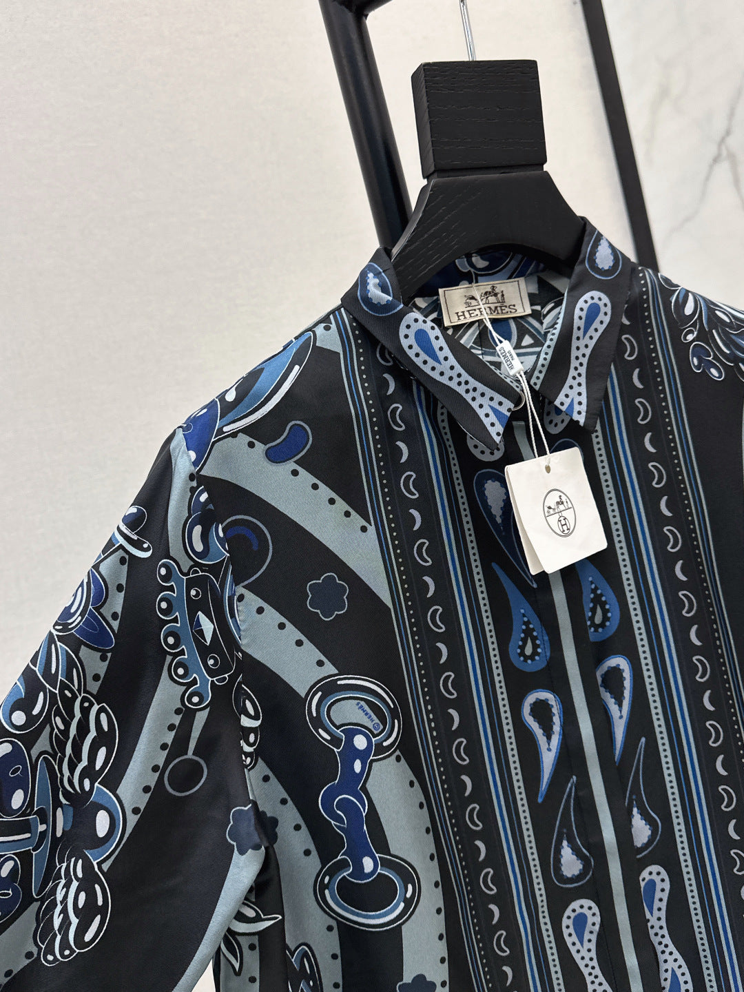 Herm 25fw silk shirt
