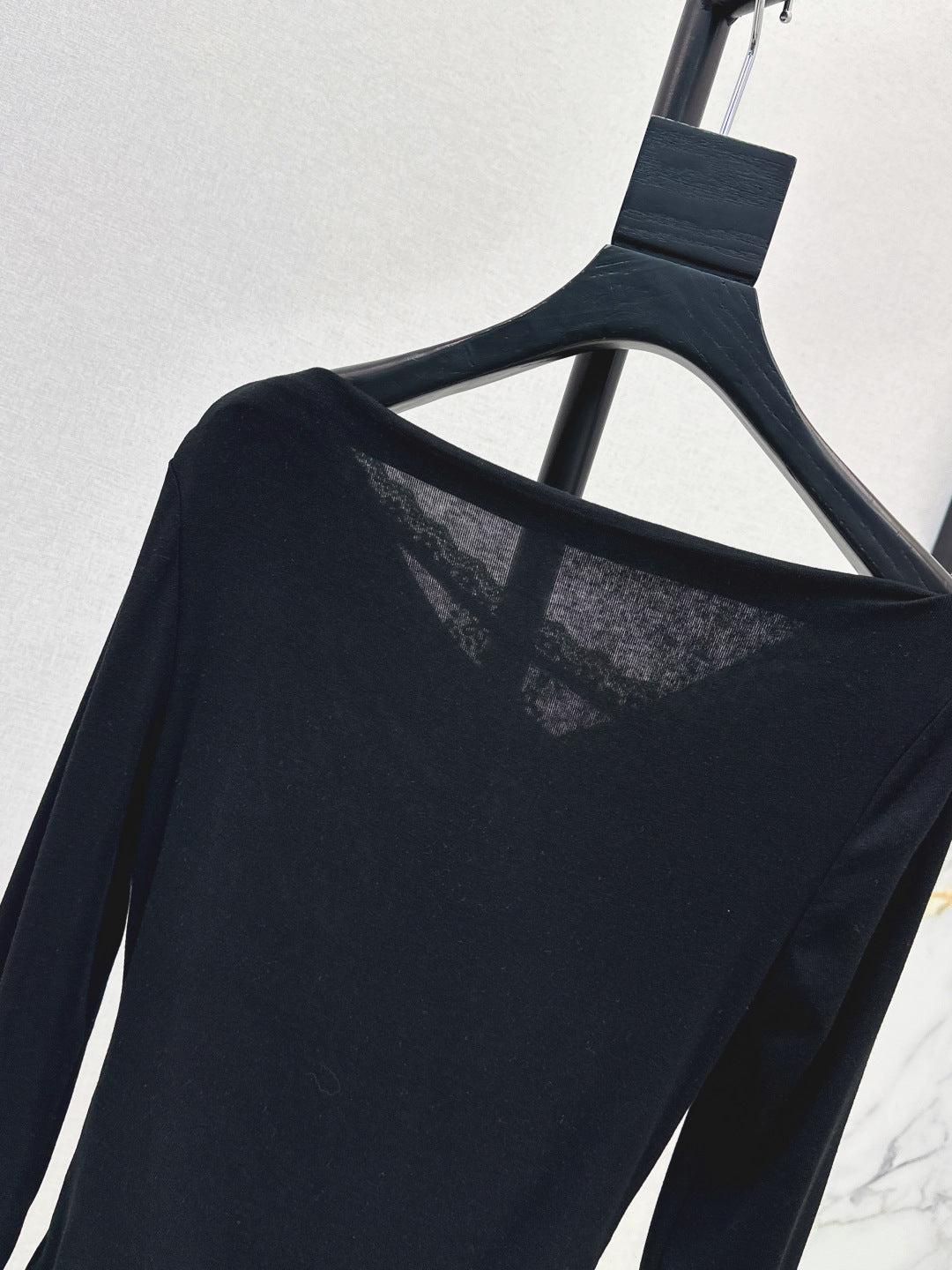 Miu 25fw off-shoulder shirt