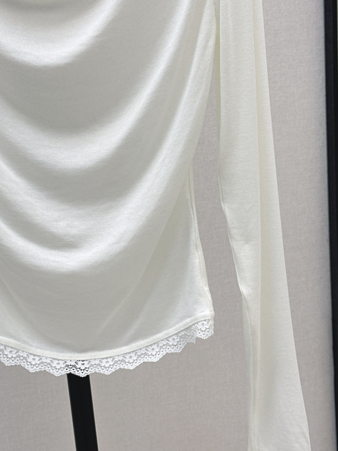Miu 25fw off-shoulder shirt