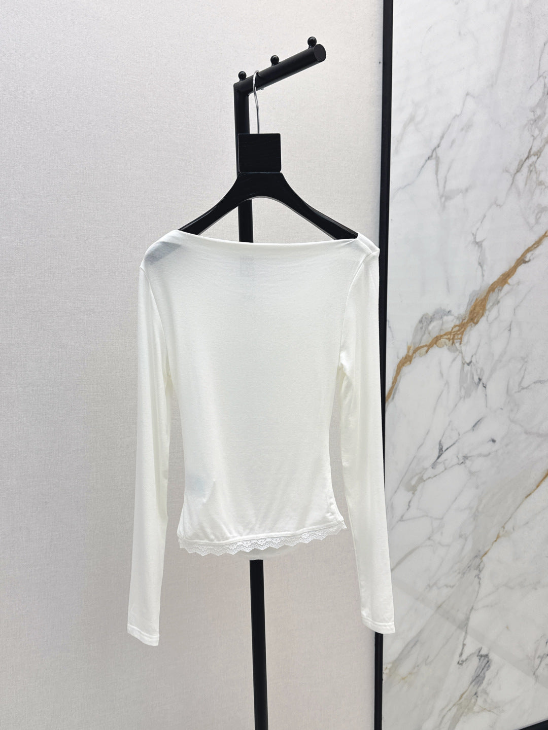 Miu 25fw off-shoulder shirt