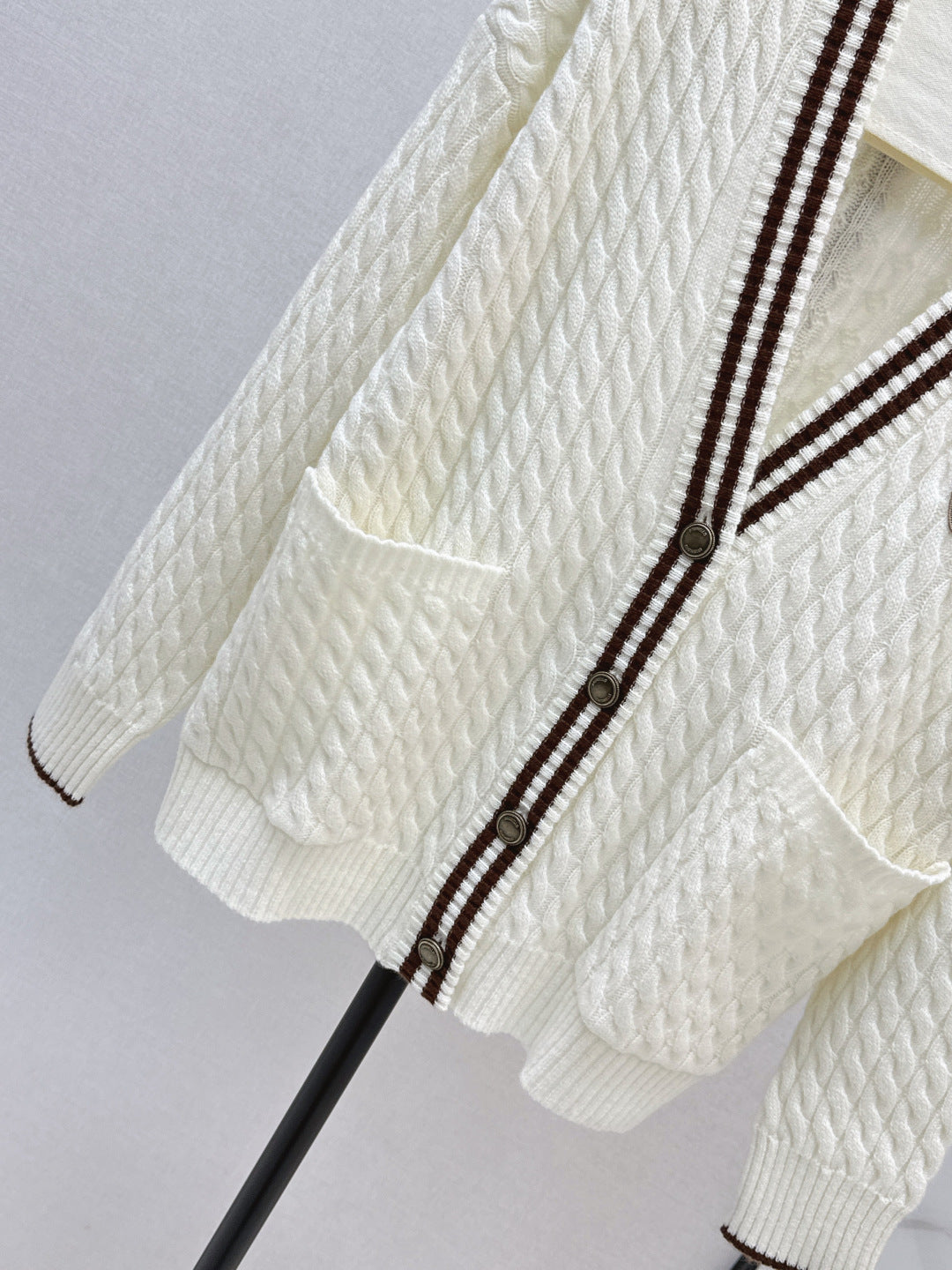 Brune 25fw cashmere cardigan