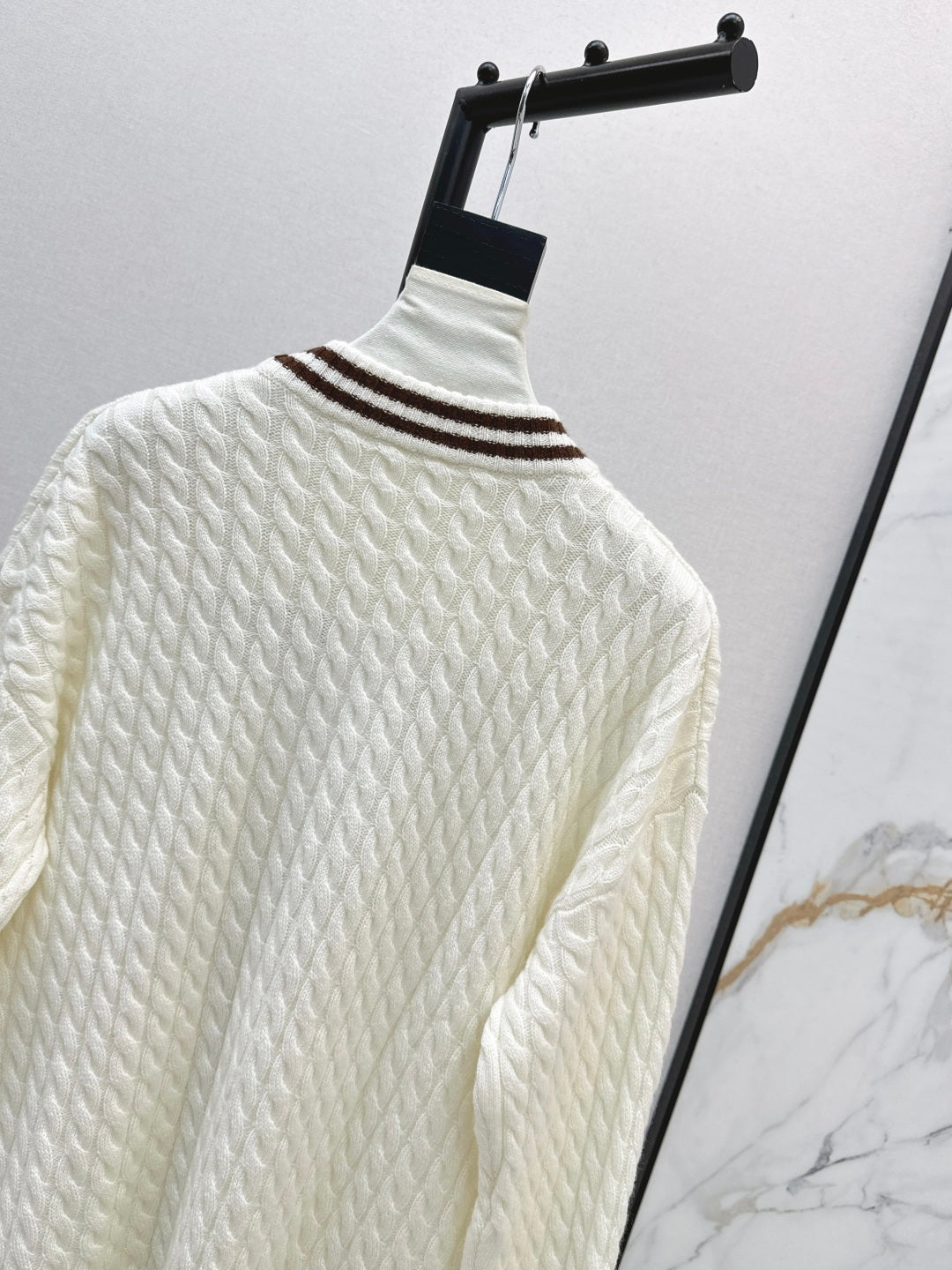 Brune 25fw cashmere cardigan