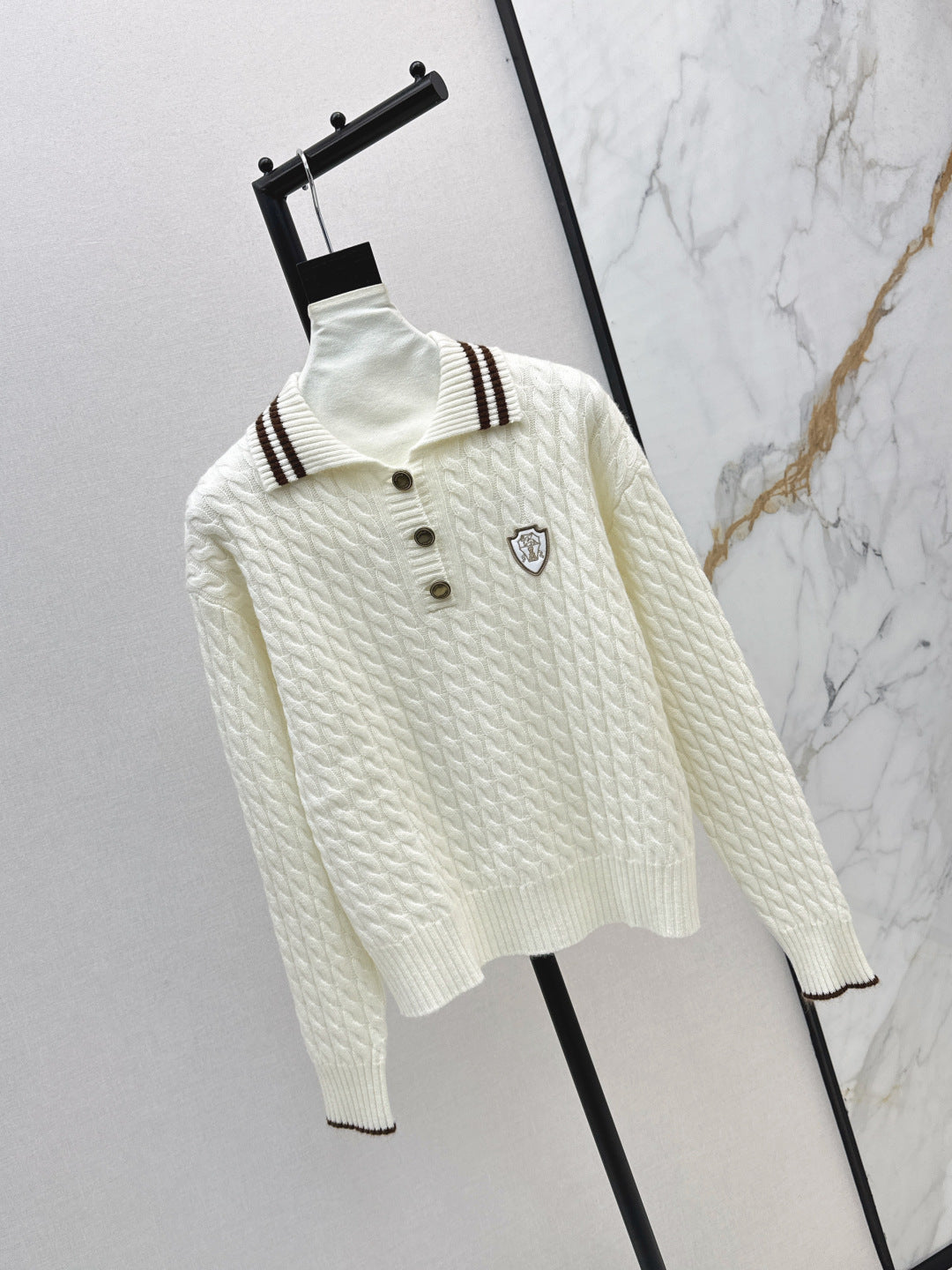 Brune 25fw cashmere sweater