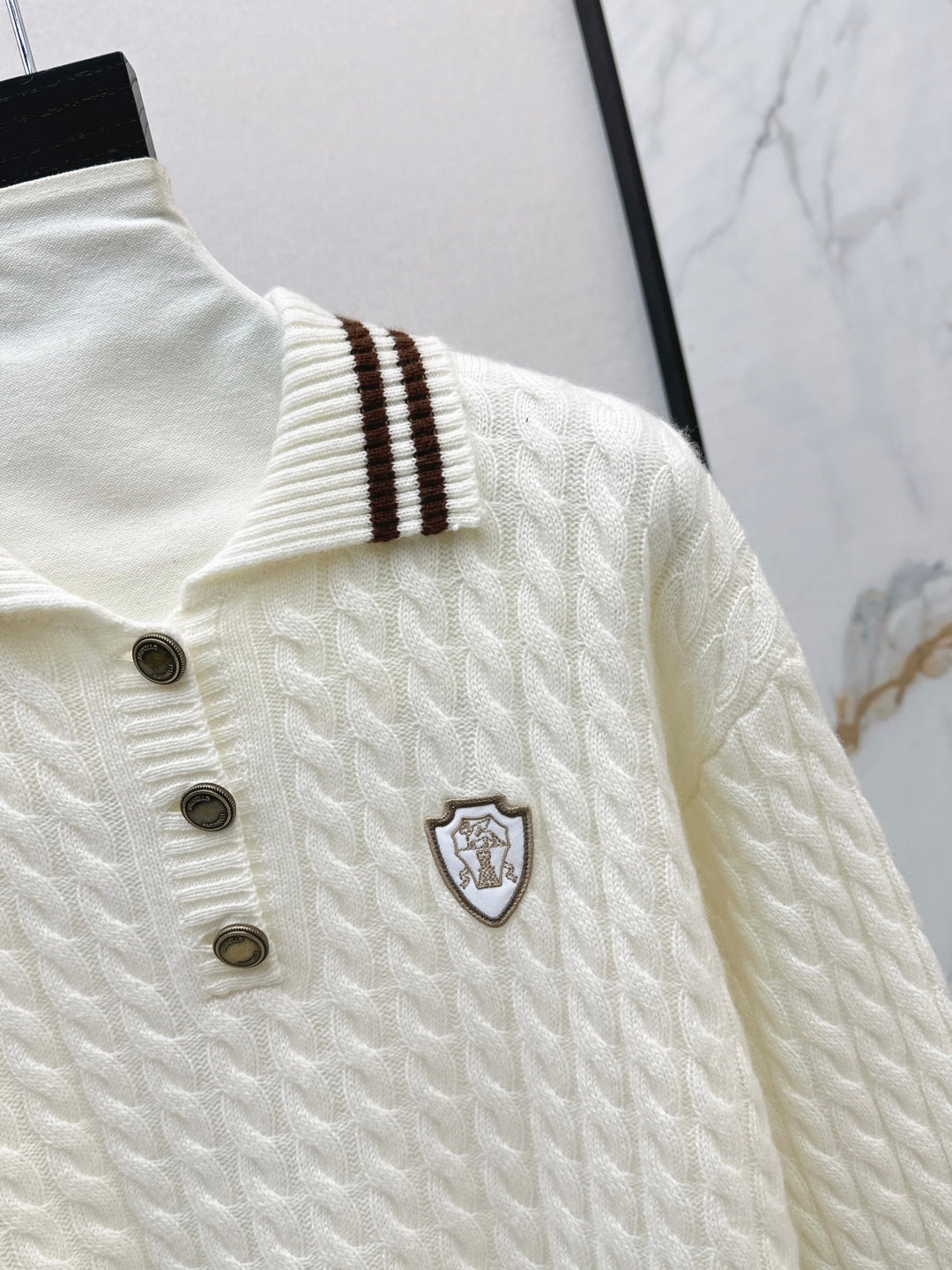 Brune 25fw cashmere sweater