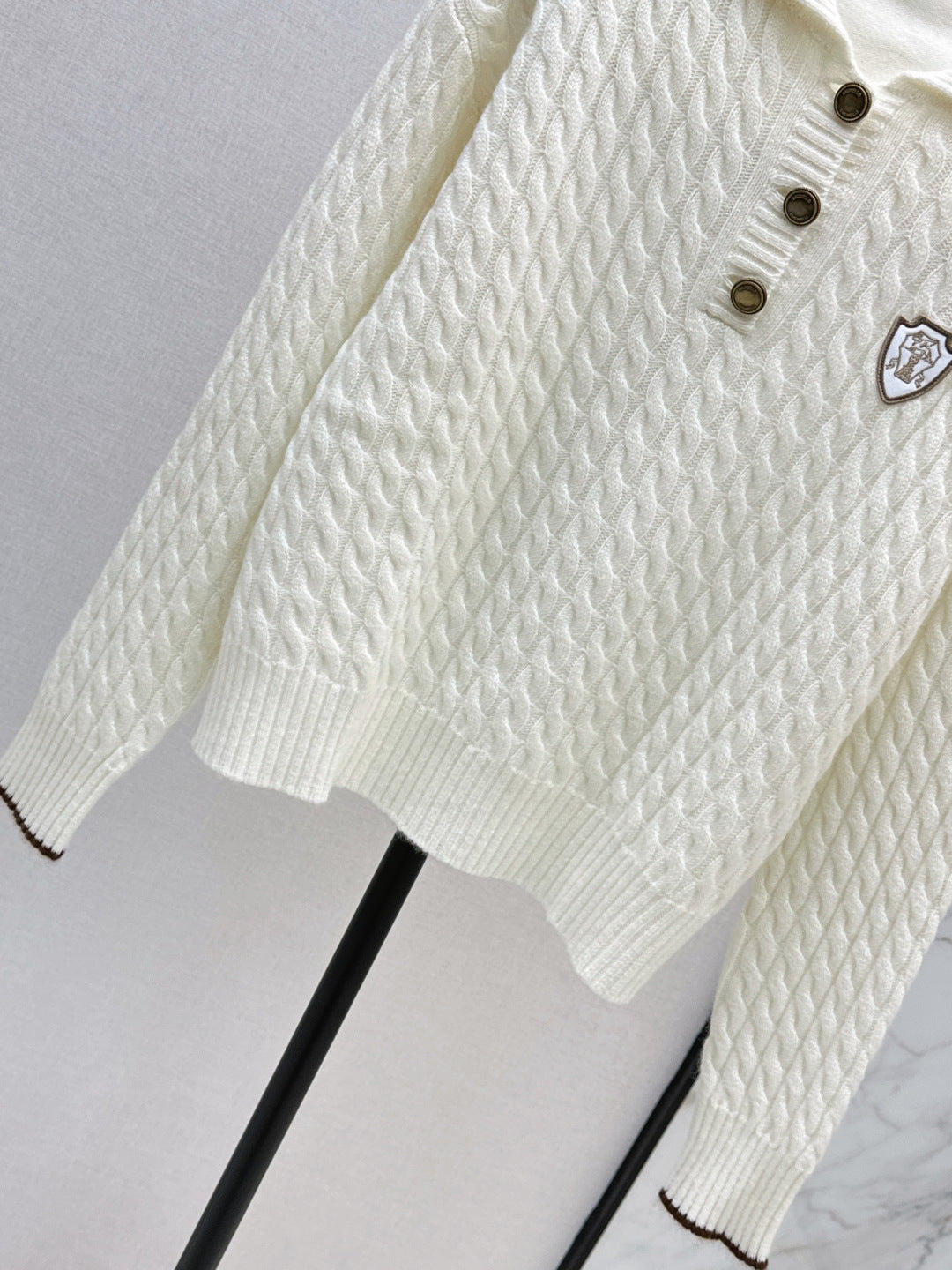 Brune 25fw cashmere sweater