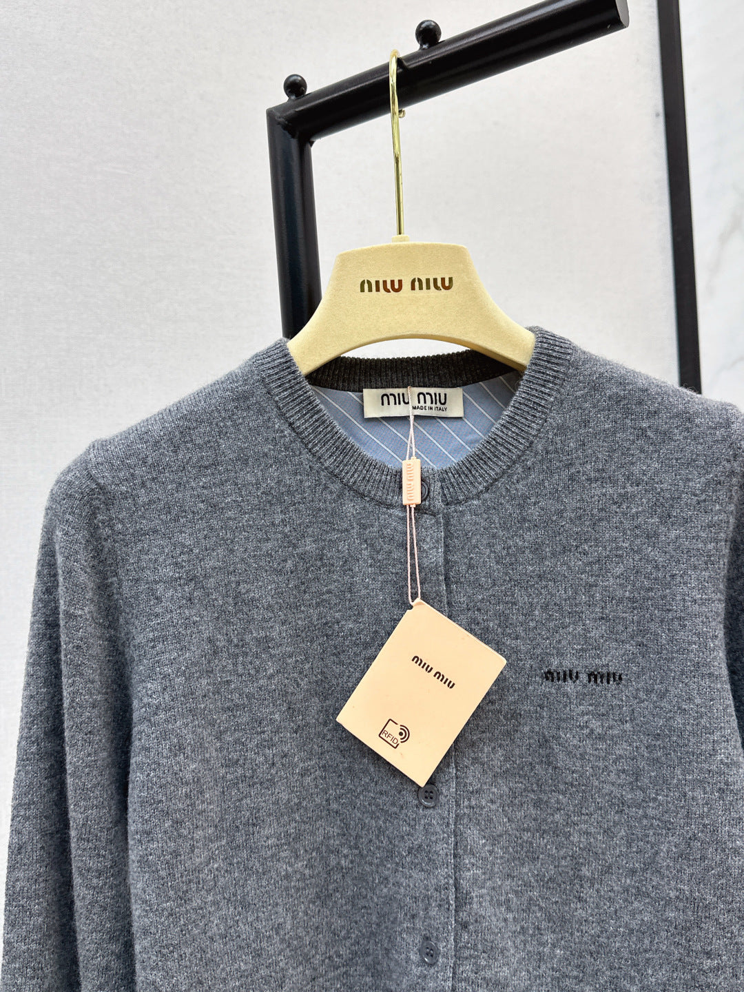 Miu 25fw knitted cardigan