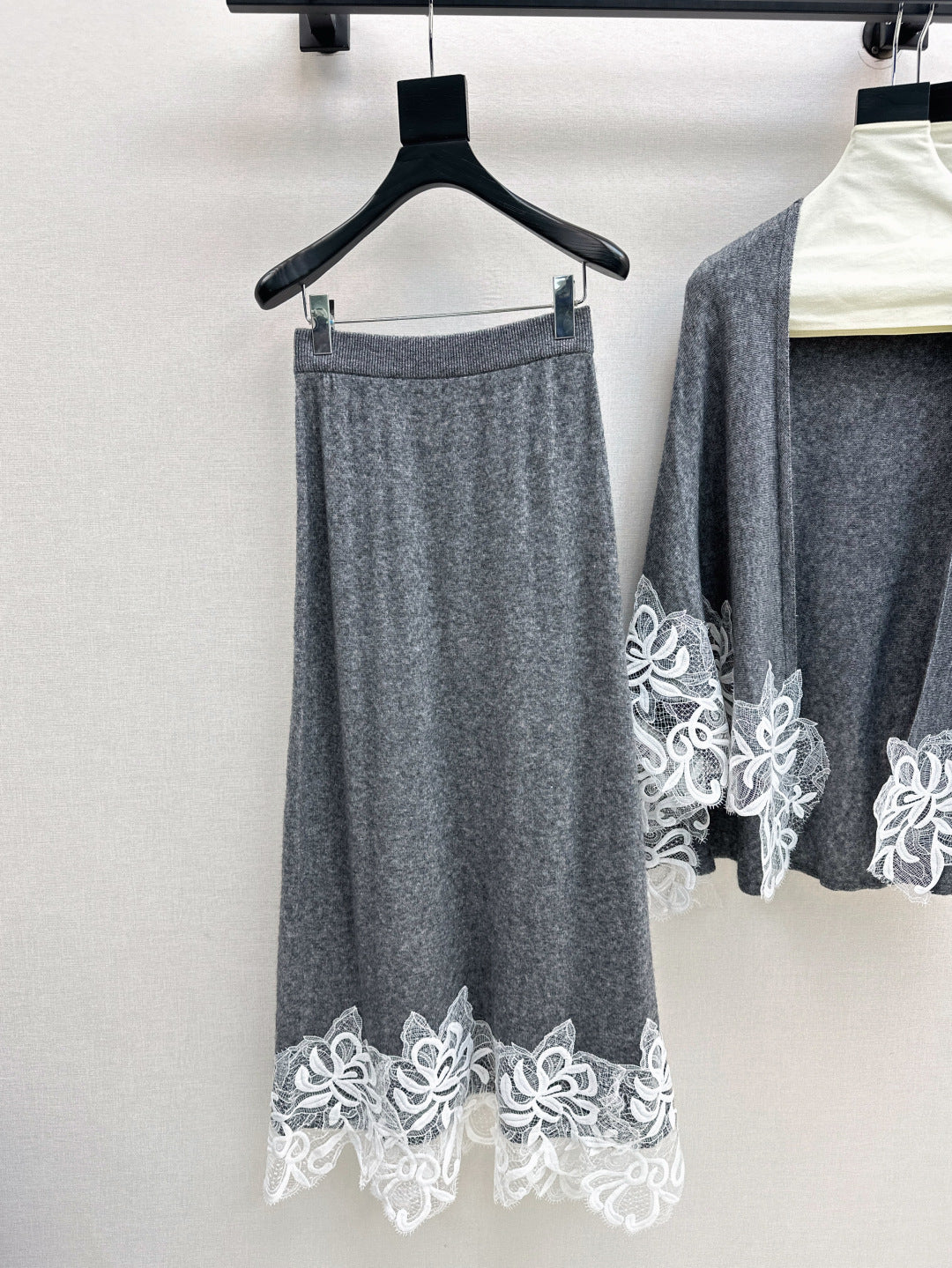 Es 25fw lace suit