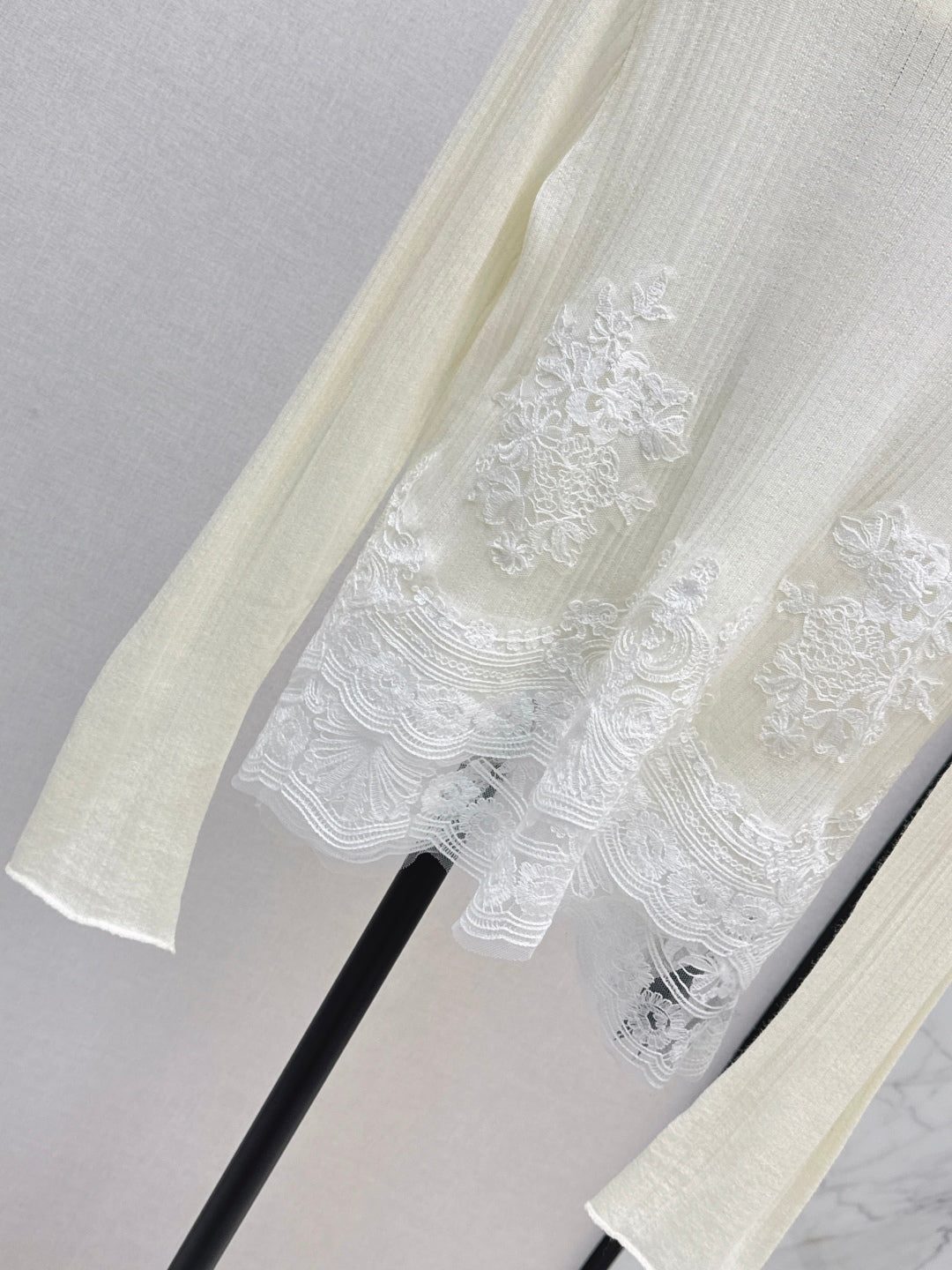 Es 25fw lace shirt