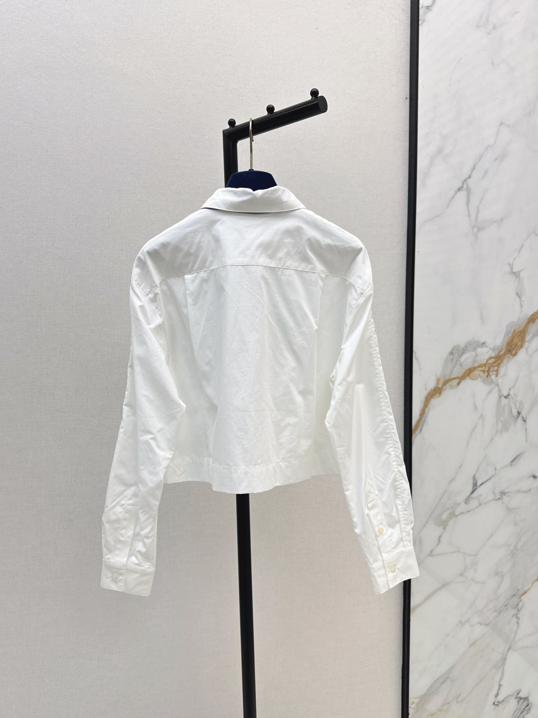 Louis 25fw scarf shirt