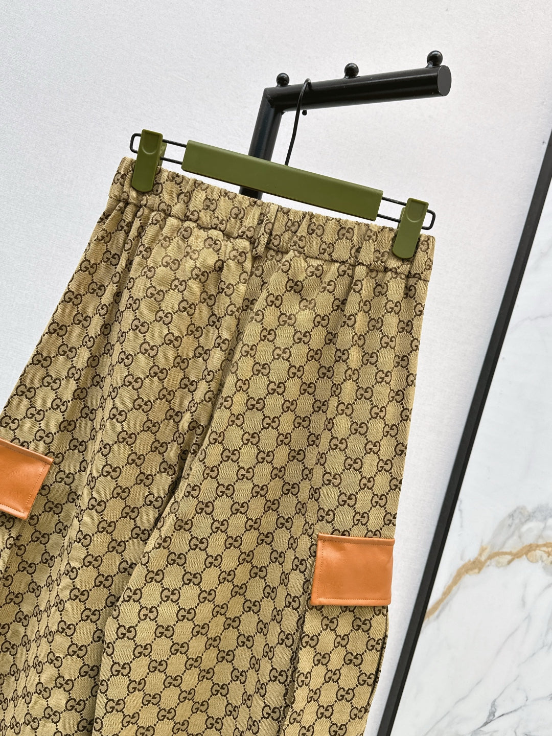 Guc 25fw jacquard pants