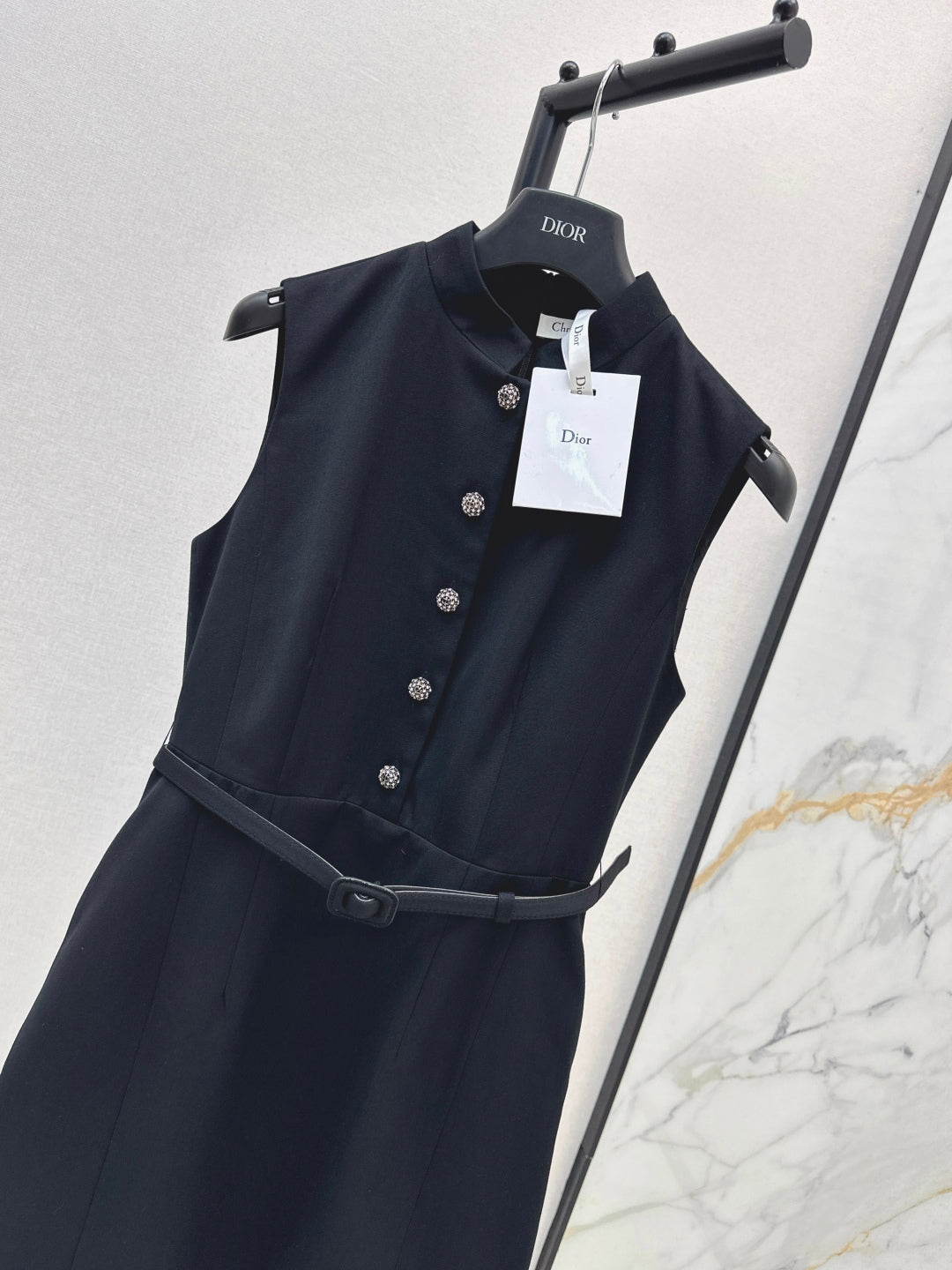 CD 25fw sleeveless dress