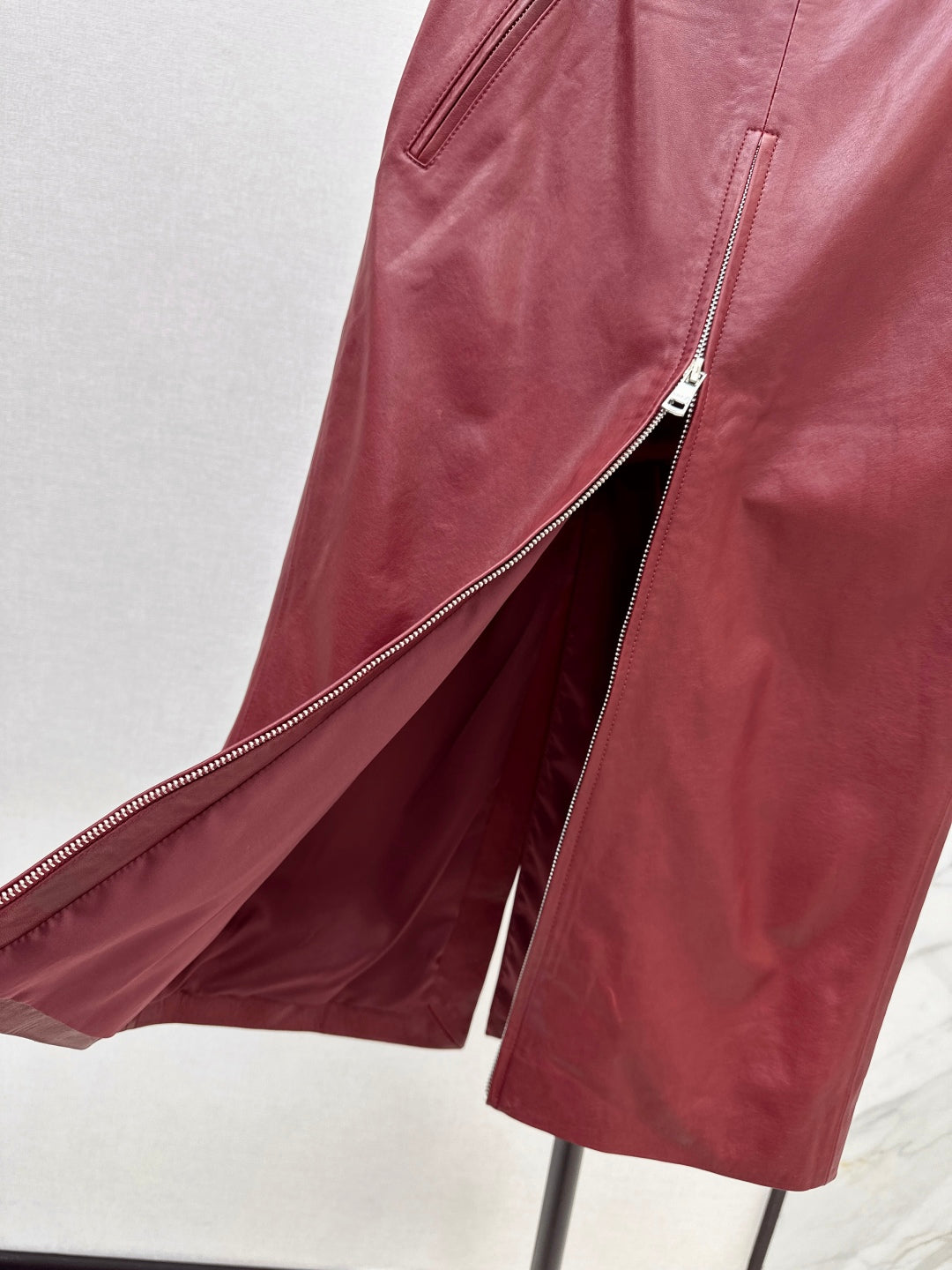 Guc 25fw leather skirt