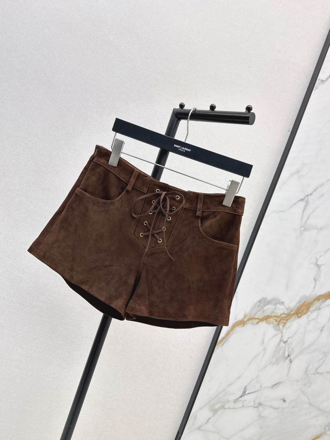 Saint lau 25fw suede short