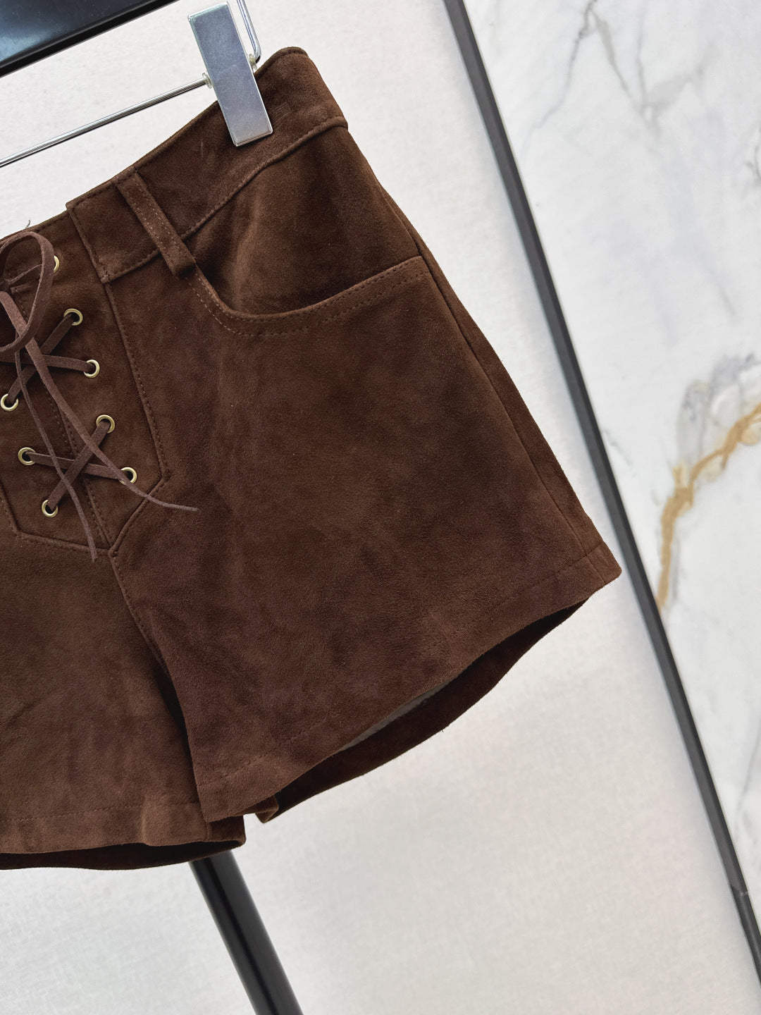 Saint lau 25fw suede short