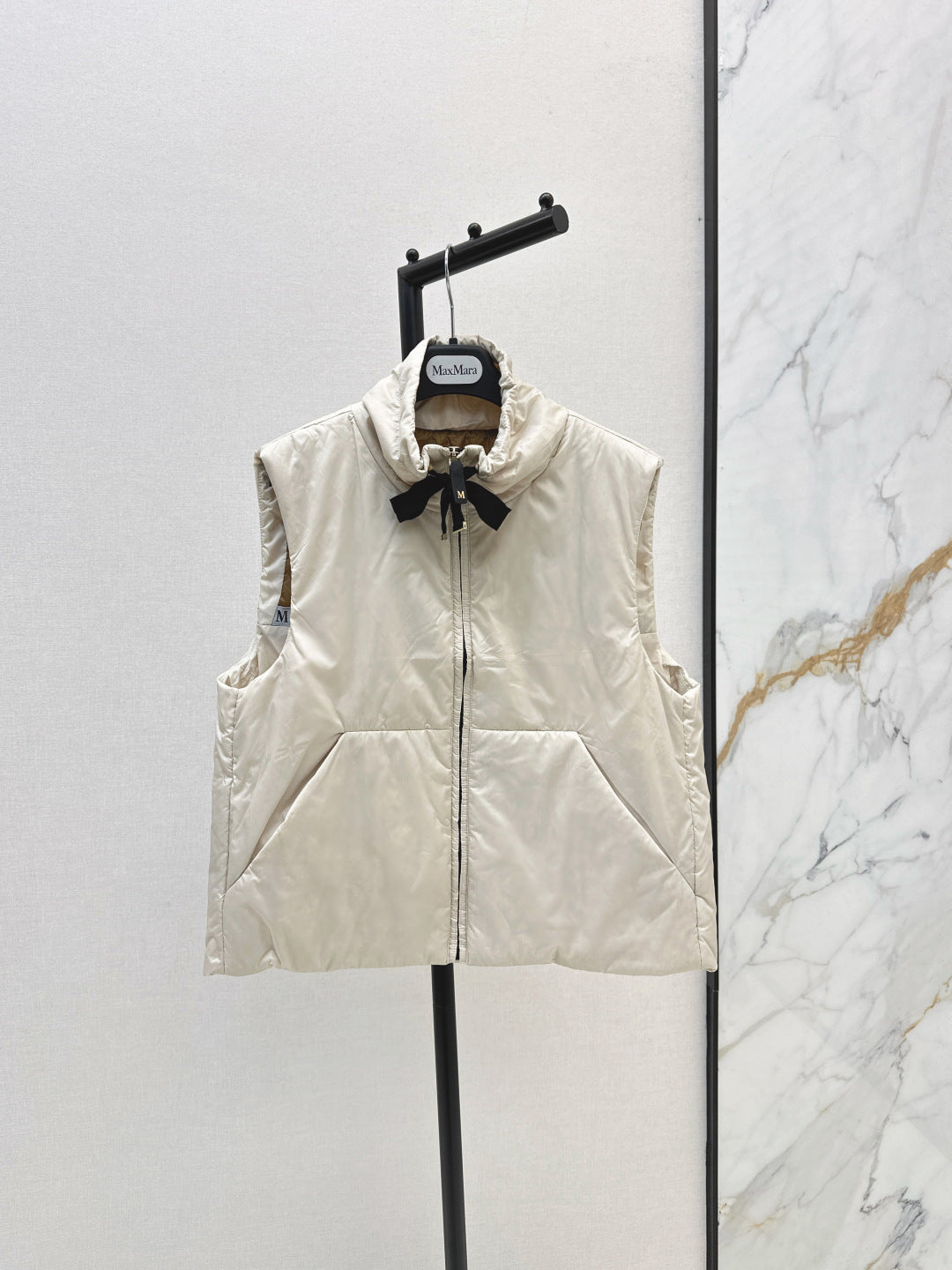 Monc 25fw padded vest
