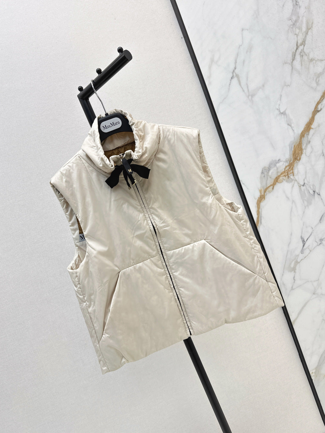 Monc 25fw padded vest