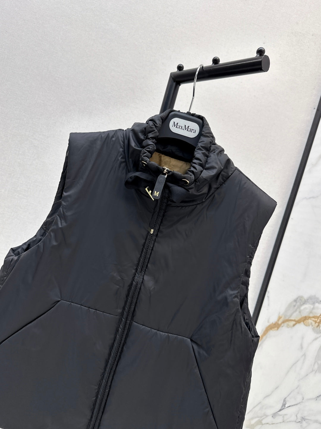 Monc 25fw padded vest