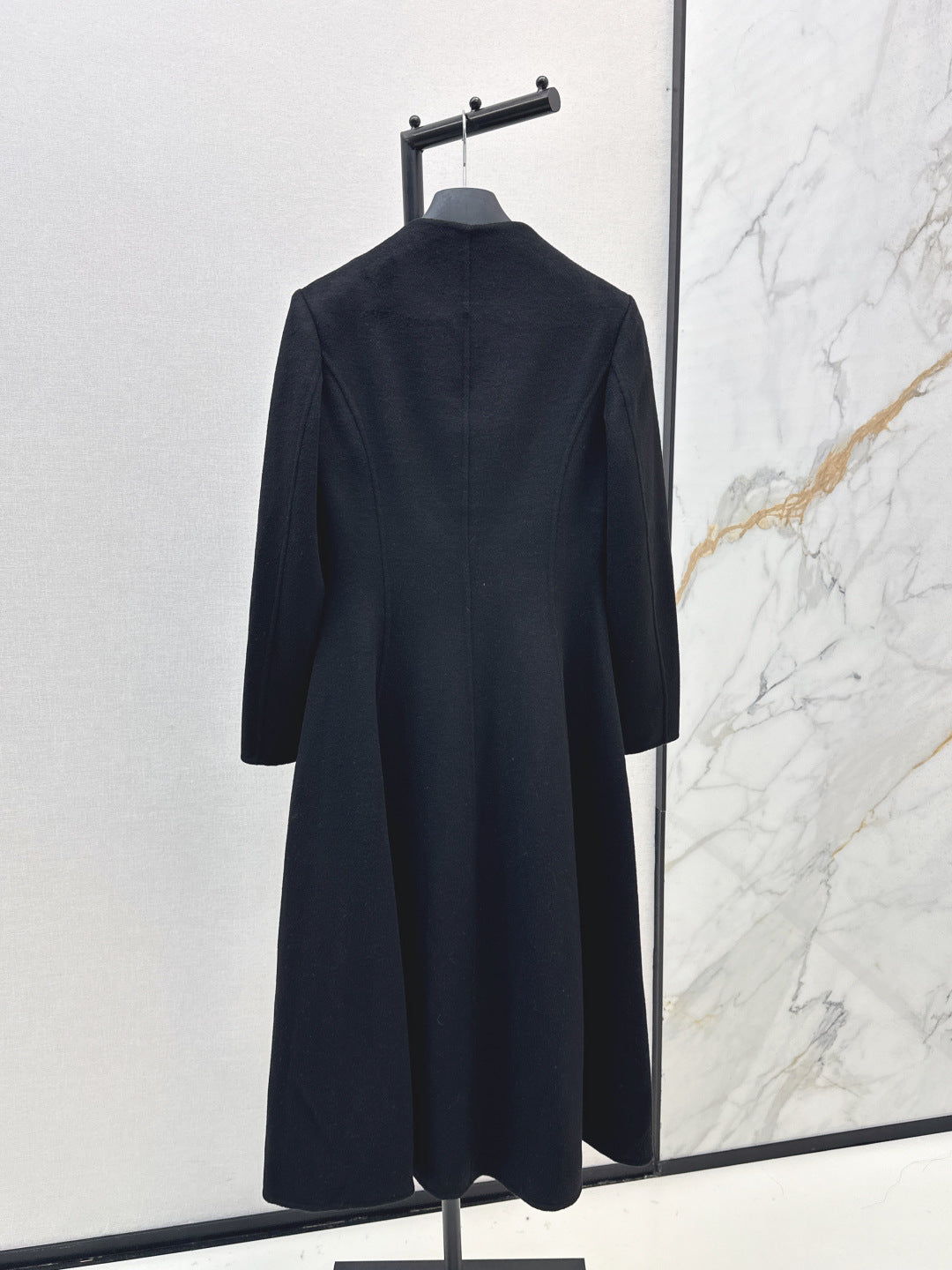 CD 25fw trench coat