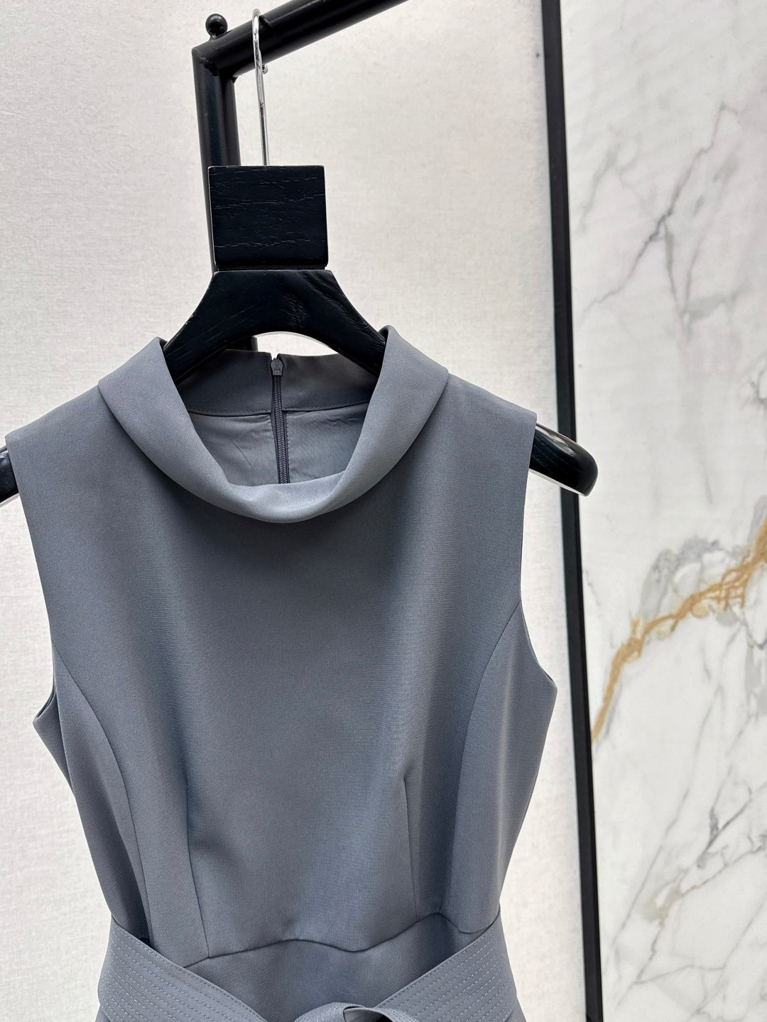 CD 25fw sleeveless dress