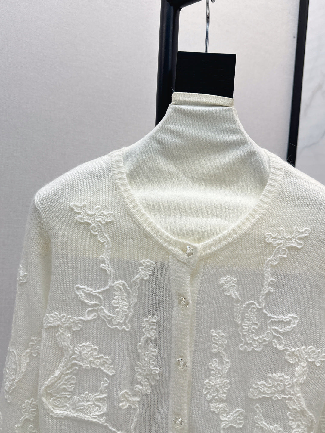 Es 25fw embroidered cardigan