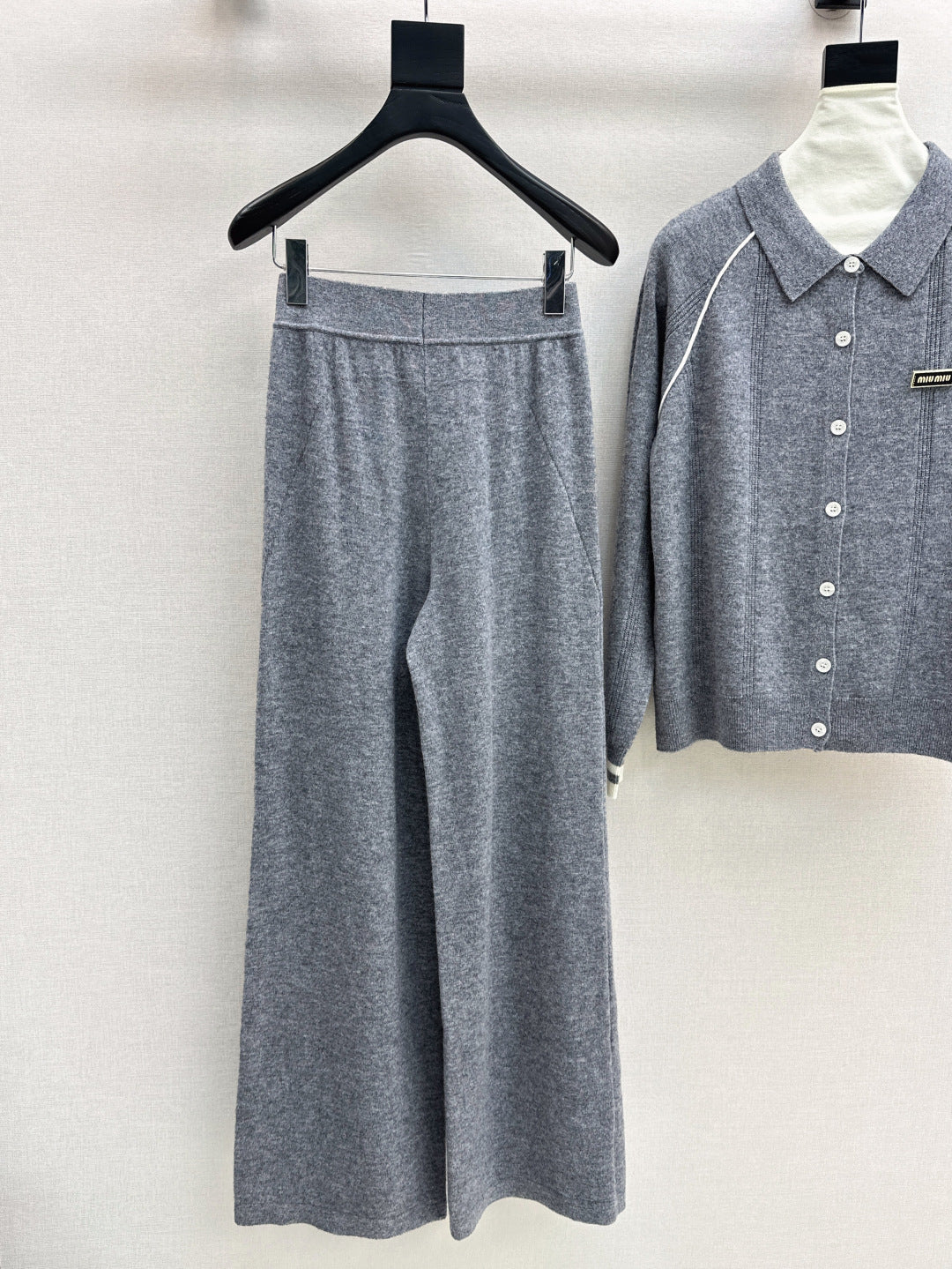 Miu 25fw knitted suit