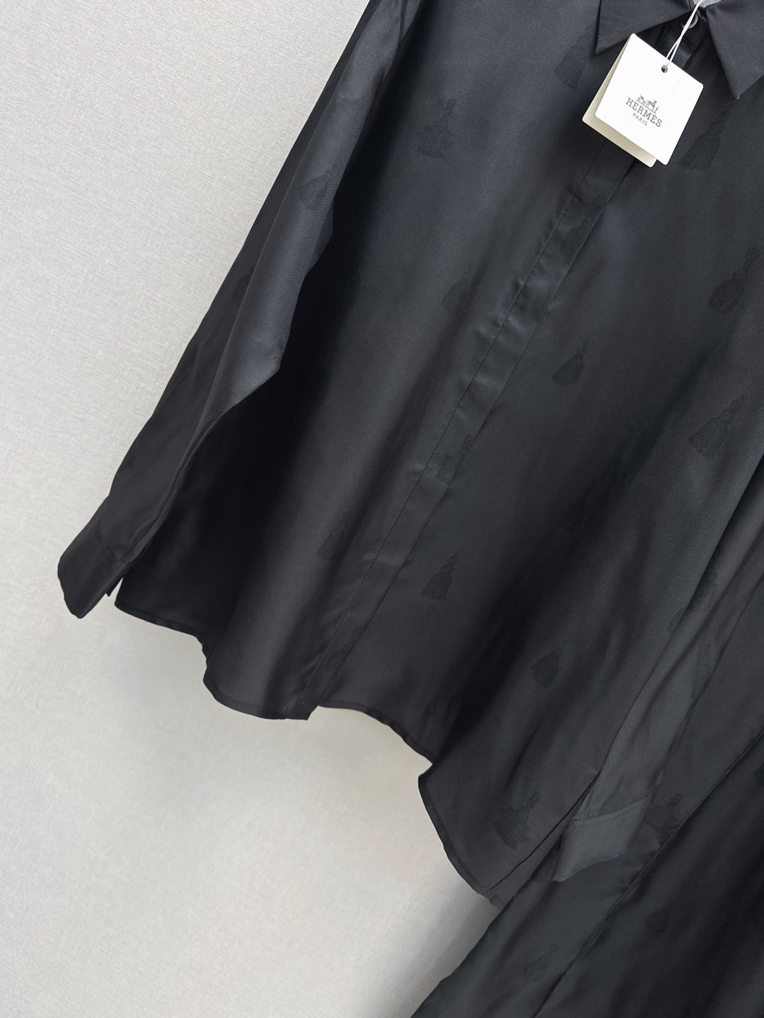 Herm 25fw silk shirt