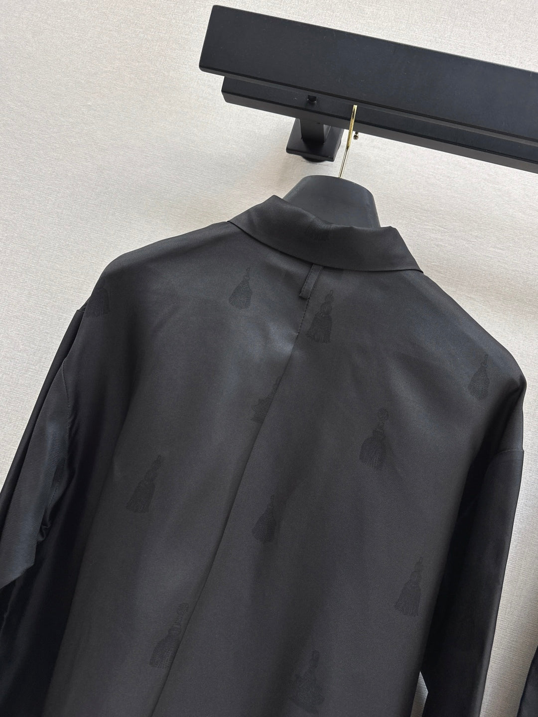 Herm 25fw silk shirt