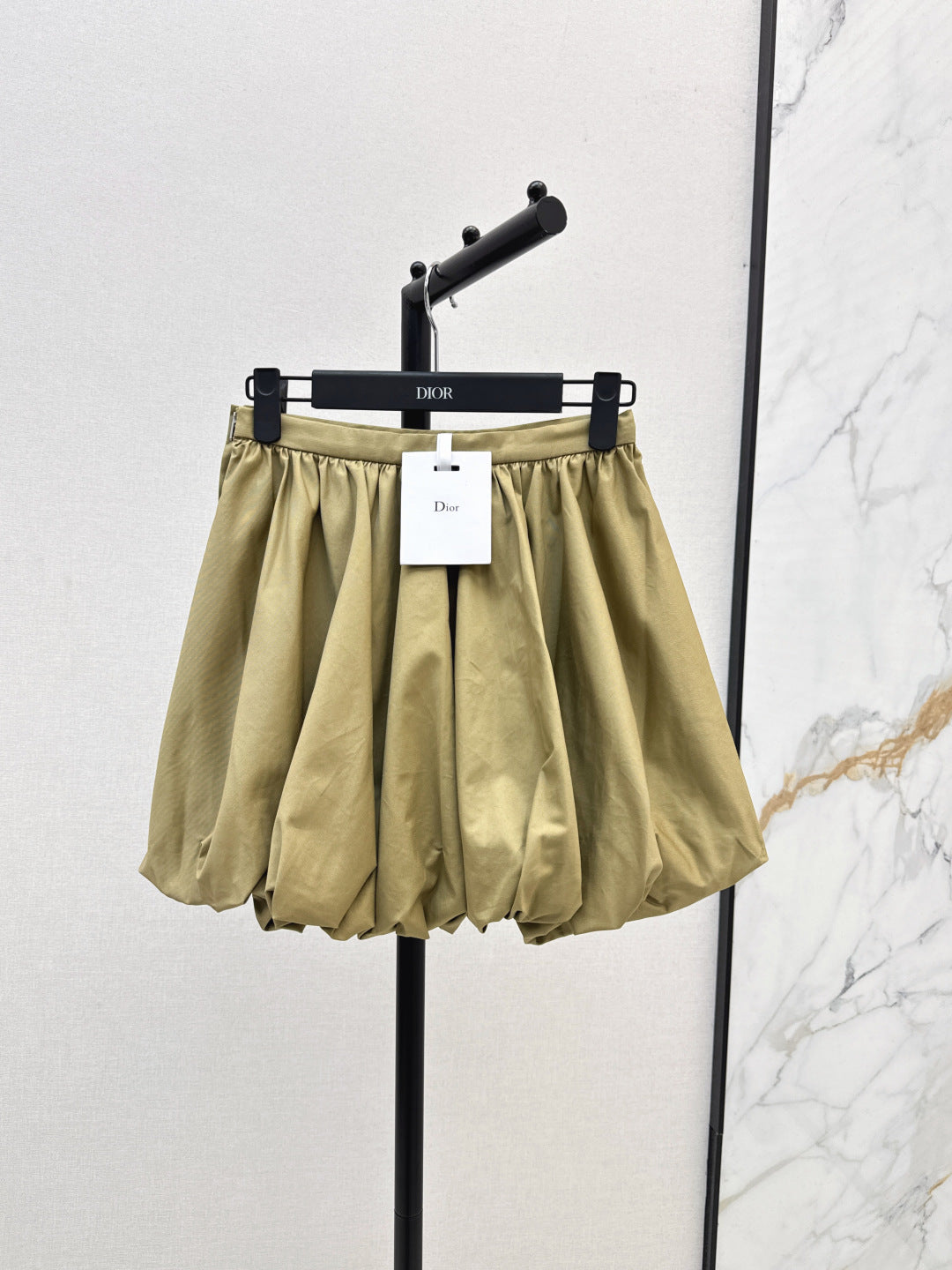 CD 25fw pleated skirt