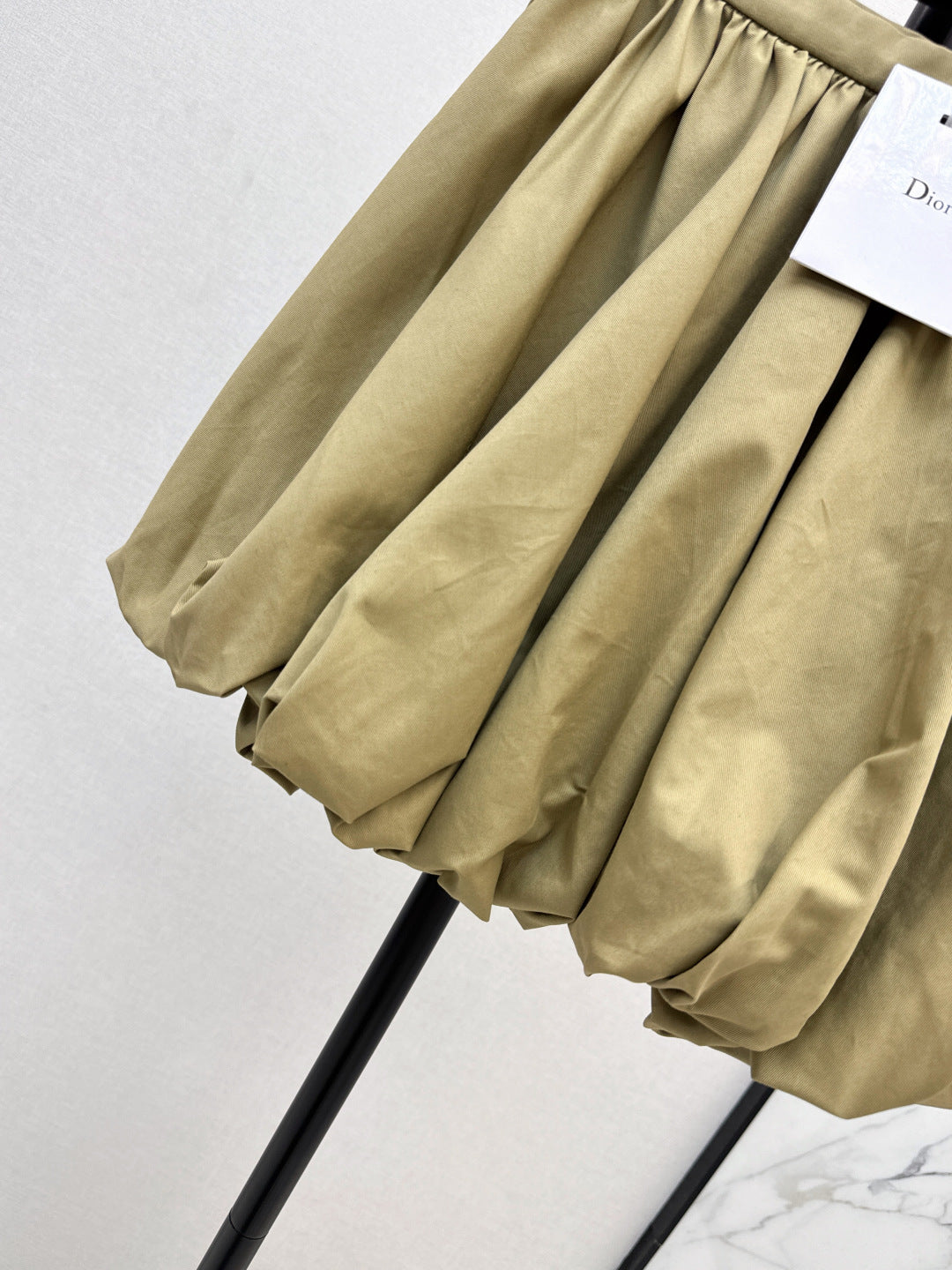 CD 25fw pleated skirt