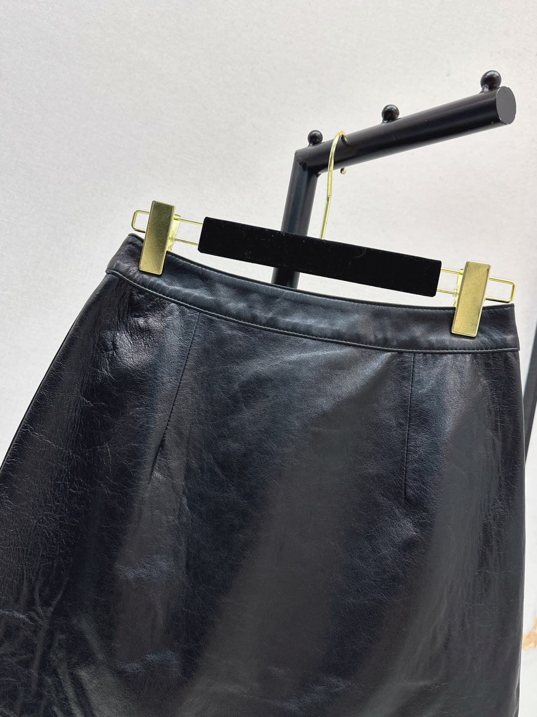 Chan 25fw leather skirt