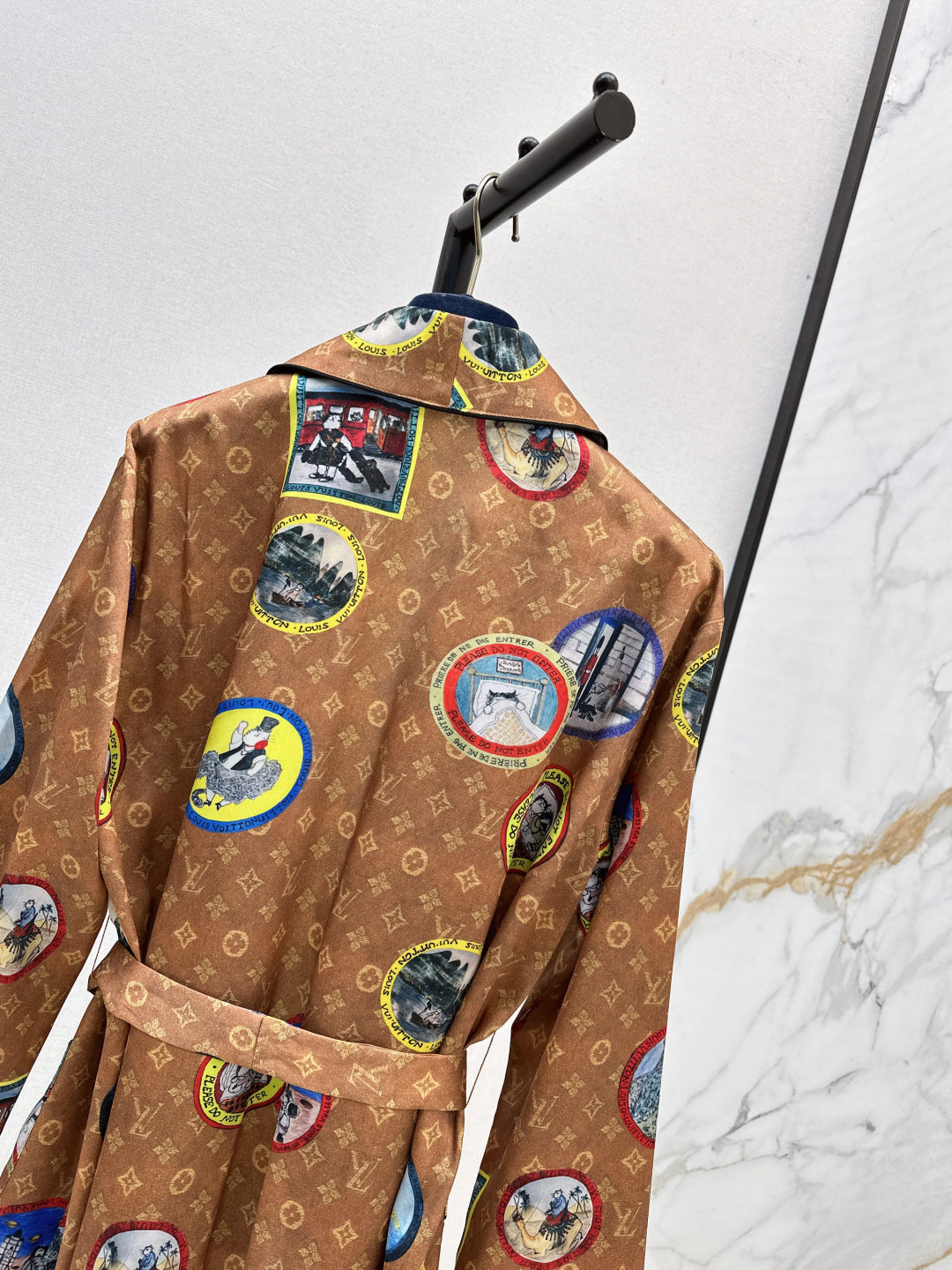 Louis 25fw printed coat