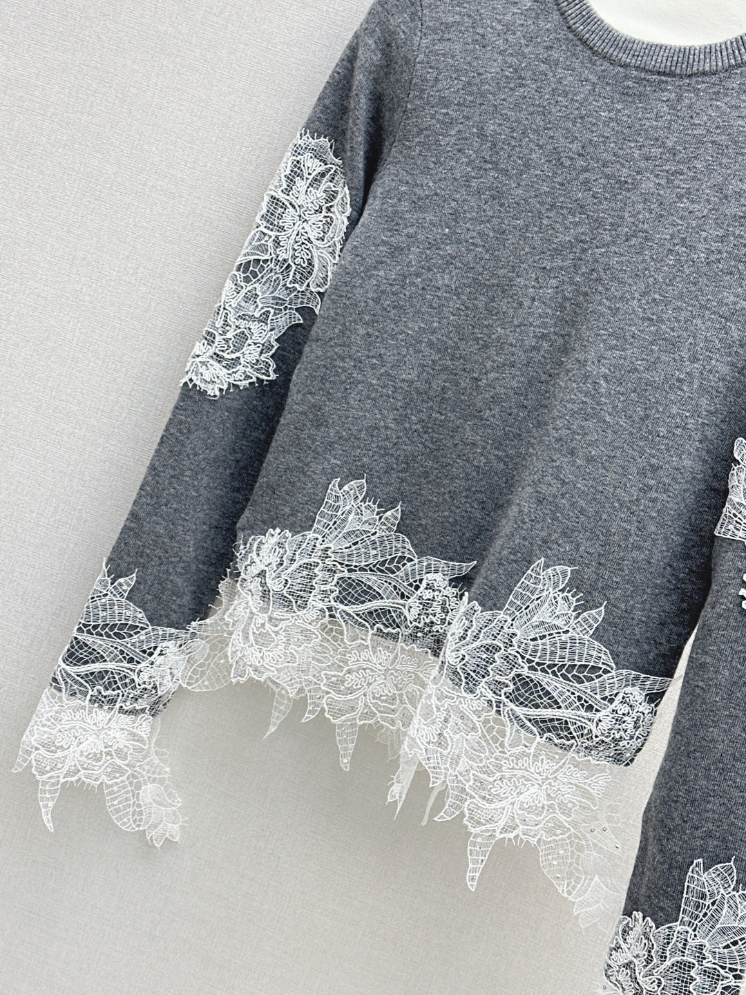 Es 25fw lace sweater
