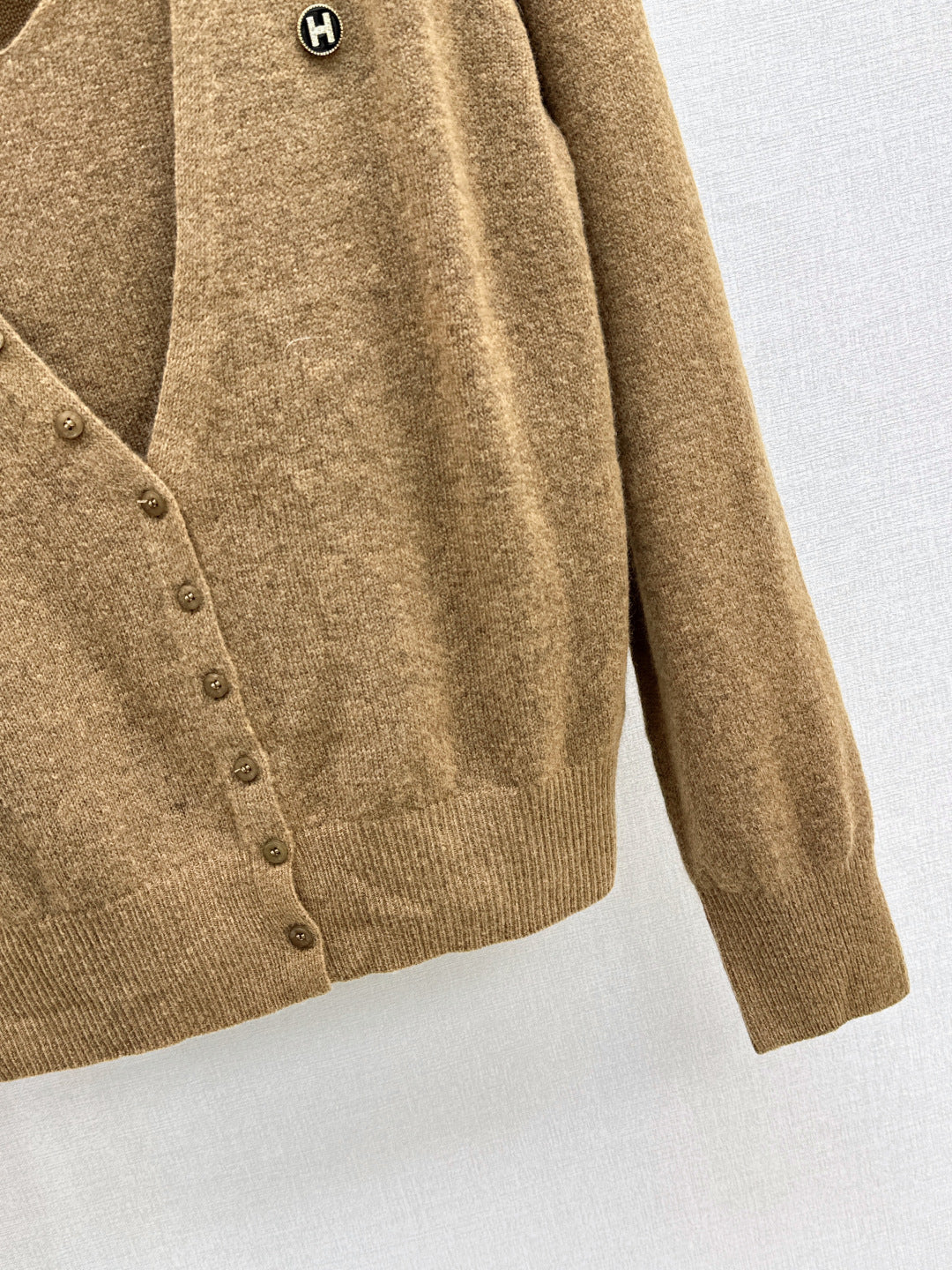 Herm 25fw knitted cardigan