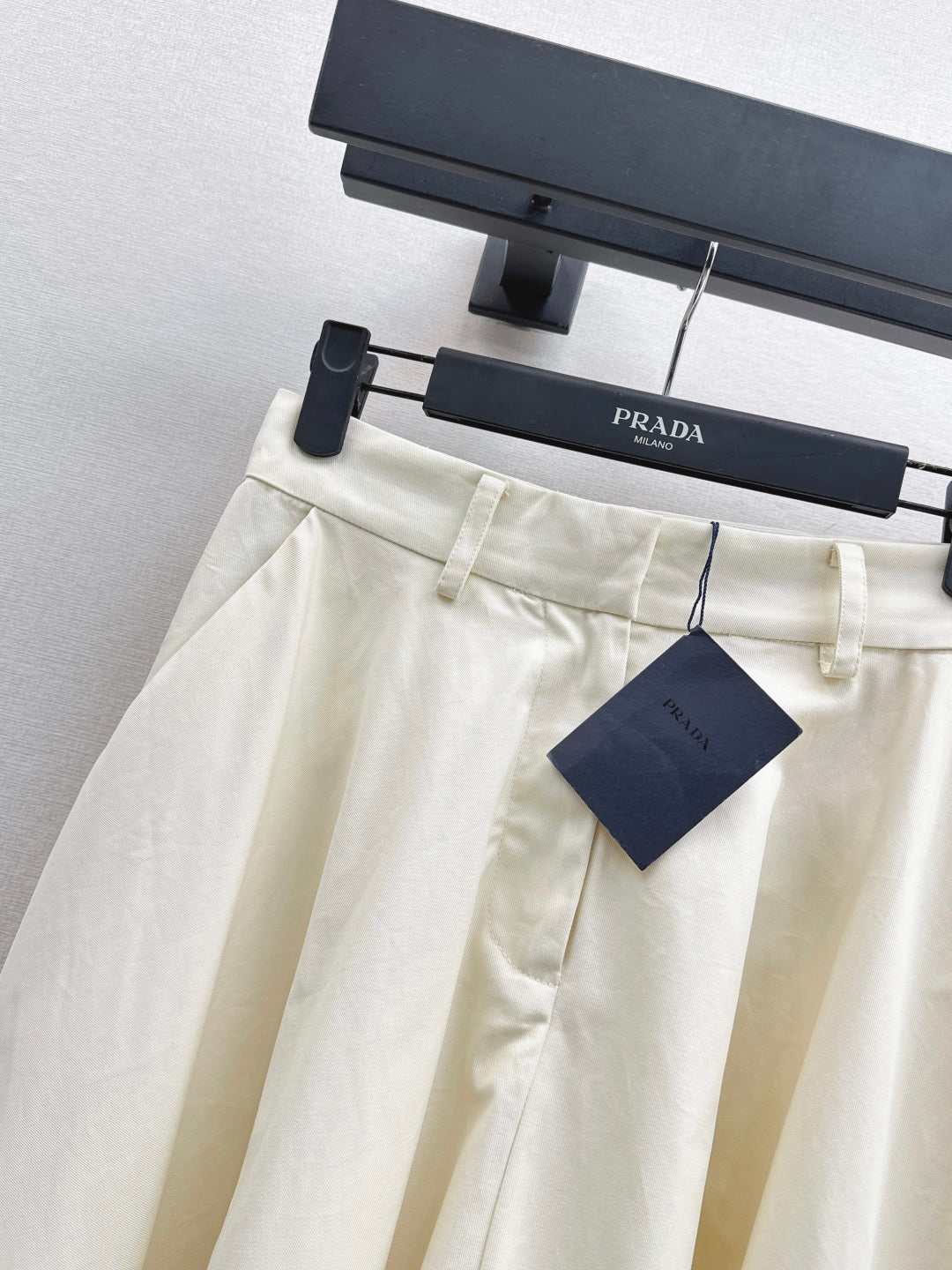 Pra 25fw pleated skirt