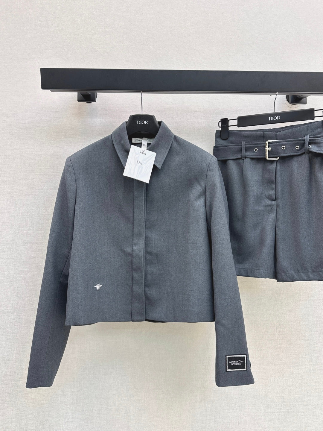 CD 25fw embroidered suit