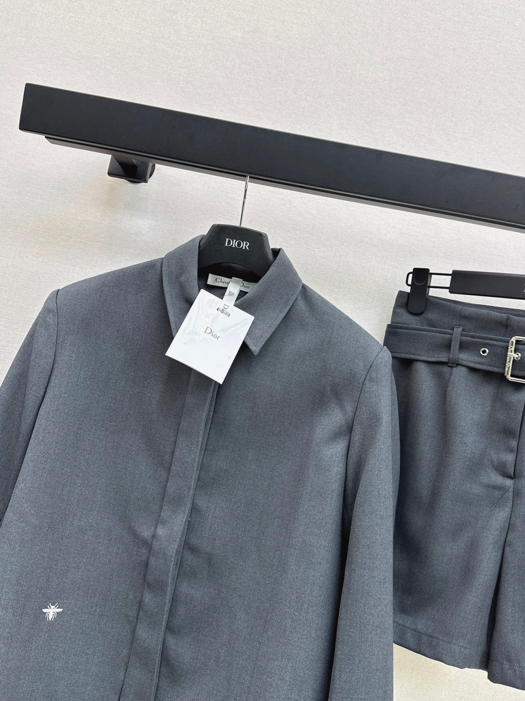 CD 25fw embroidered suit
