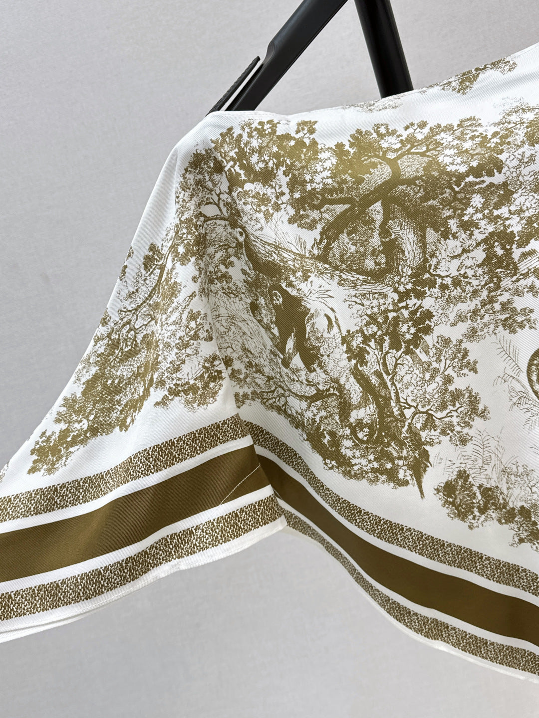 CD 25fw silk cape shirt