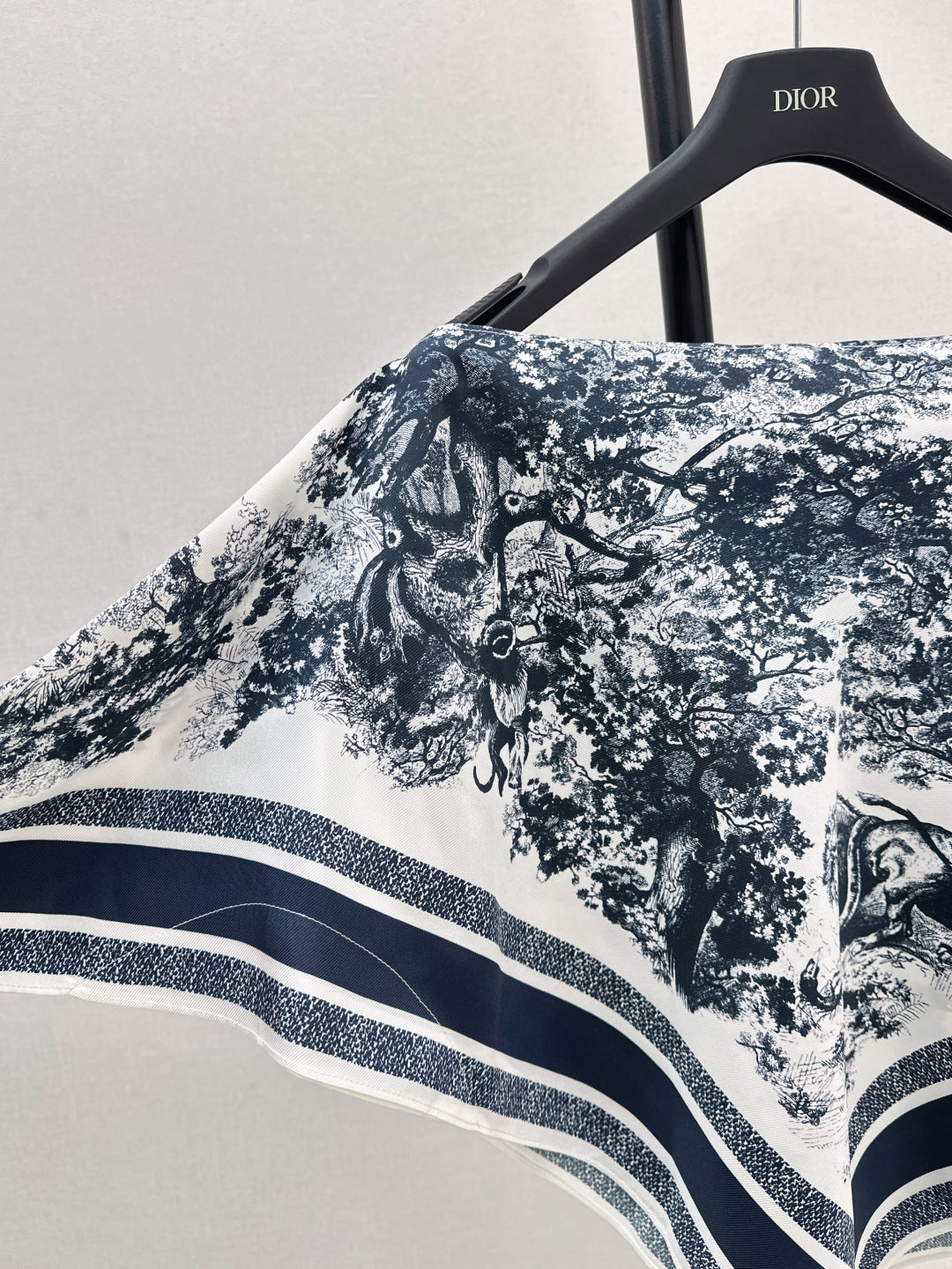 CD 25fw silk cape shirt