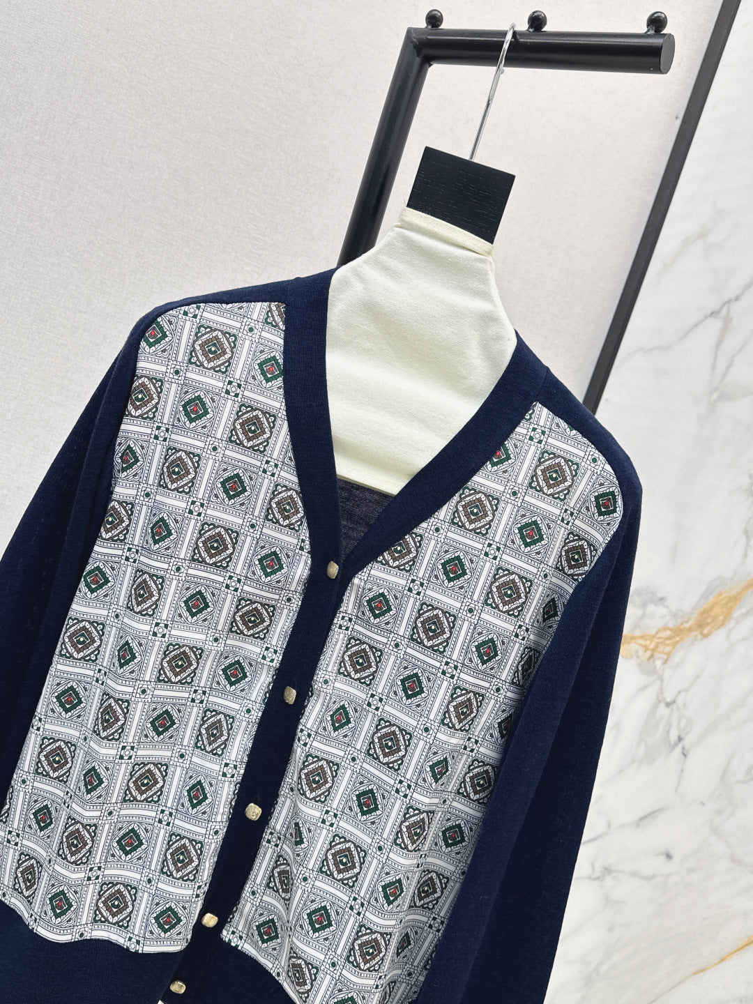 Loro 25fw knitted cardigan